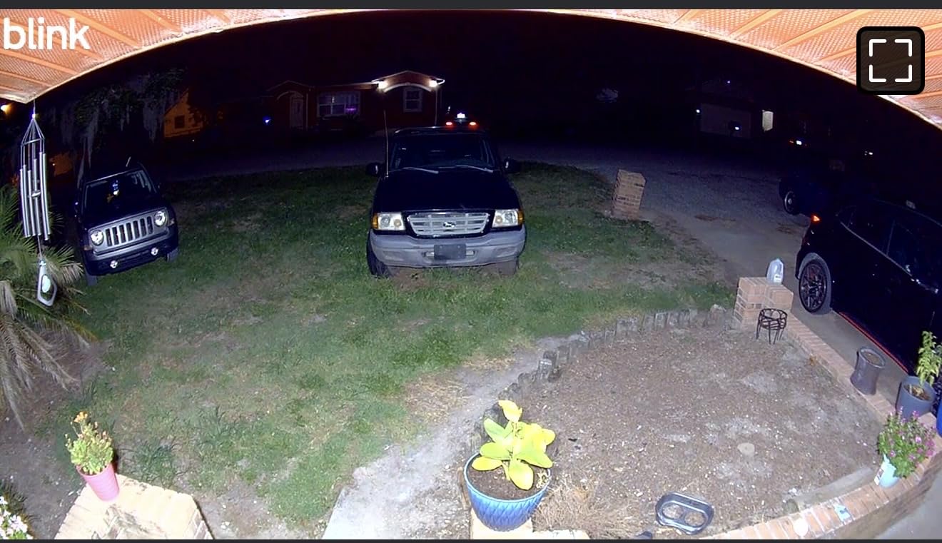 Blink Wired Floodlight Camera - Smart security camera, 2600 lumens, HD live view, enhanced motion detection, built-in siren, Works with Alexa – 1 camera (Black) customer photo 2