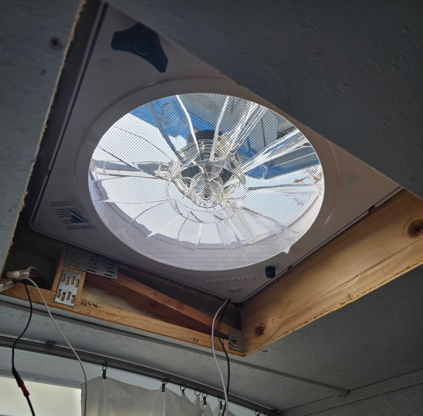 RV Roof Vent Fan 6-Speed-Reversible customer photo 1