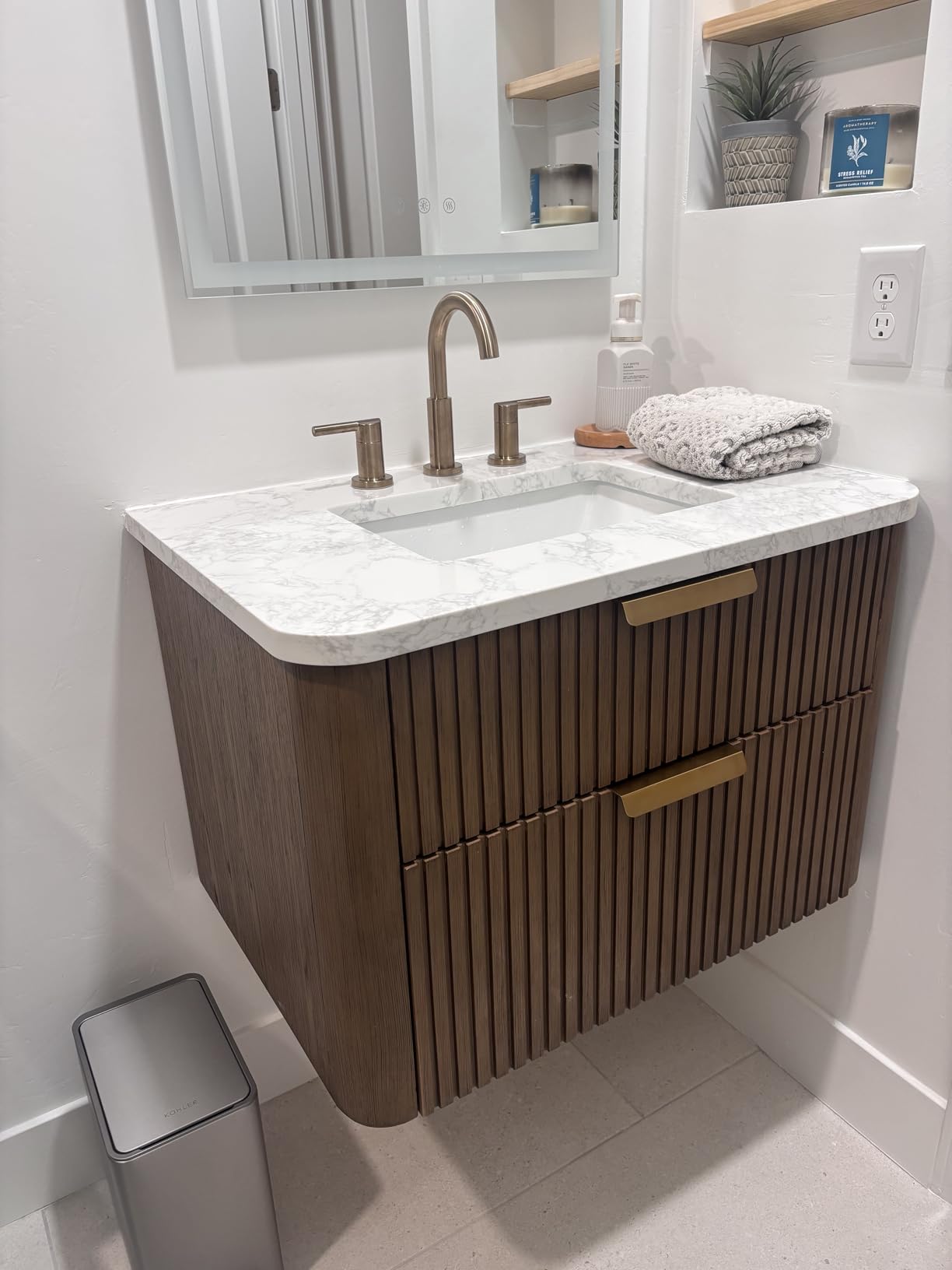 Delta Nicoli Brushed Gold Faucet 3 Hole, 8 Inch Widespread Bathroom Sink Faucet for Vanity, Push-Pop Drain Assembly, Champagne Bronze 35749LF-CZ customer photo 2