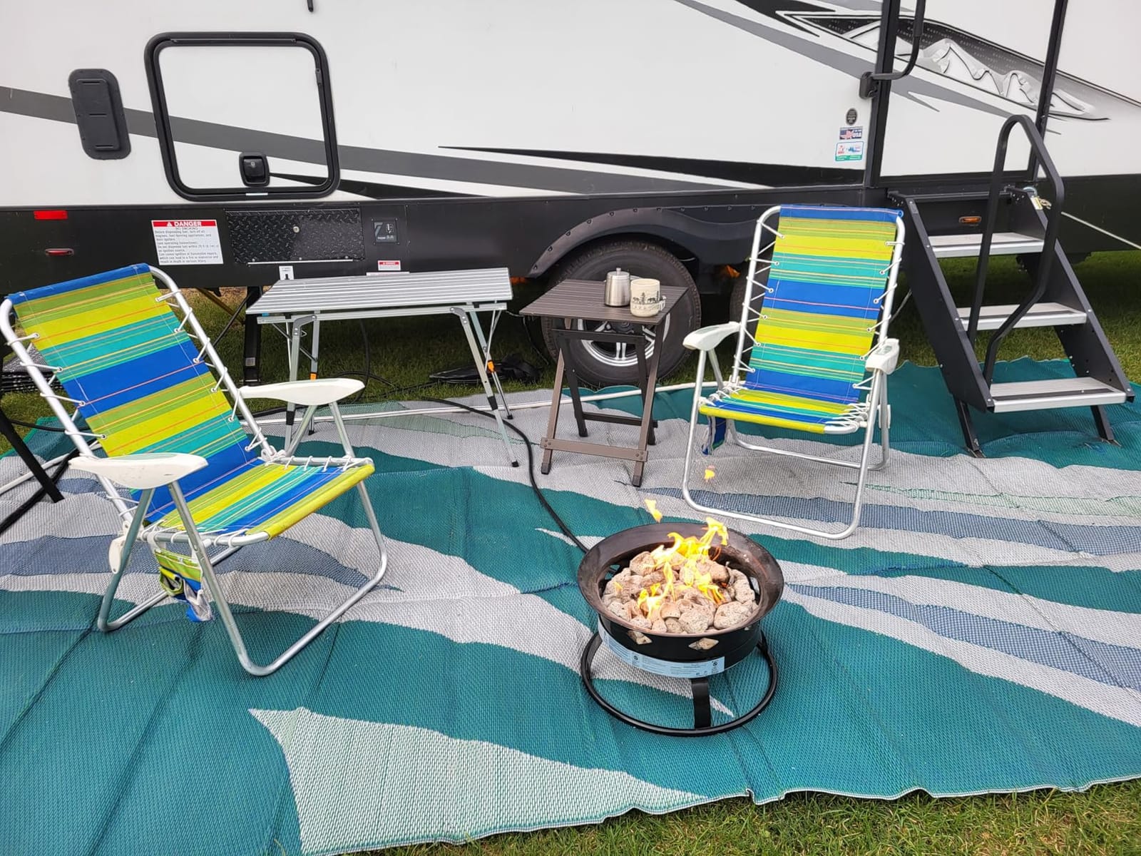 Flame King Smokeless Propane Fire Pit, 24-inch Portable Firebowl, 58K BTU with Self Igniter, Cover, & Carry Straps for RV, Camping, & Outdoor Living customer photo 2