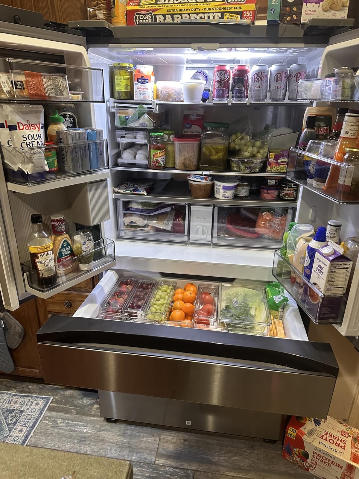 Samsung 29 Cu. Ft. Bespoke 4-Door French Door Refrigerator with Beverage Center, Stainless Steel, RF29BB8600QLAA customer photo 1