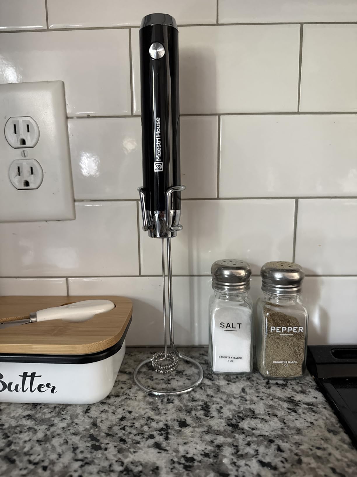 Maestri House LunaFro Rechargeable Milk Frother, Stand & 2 Detachable Whisk customer photo 2