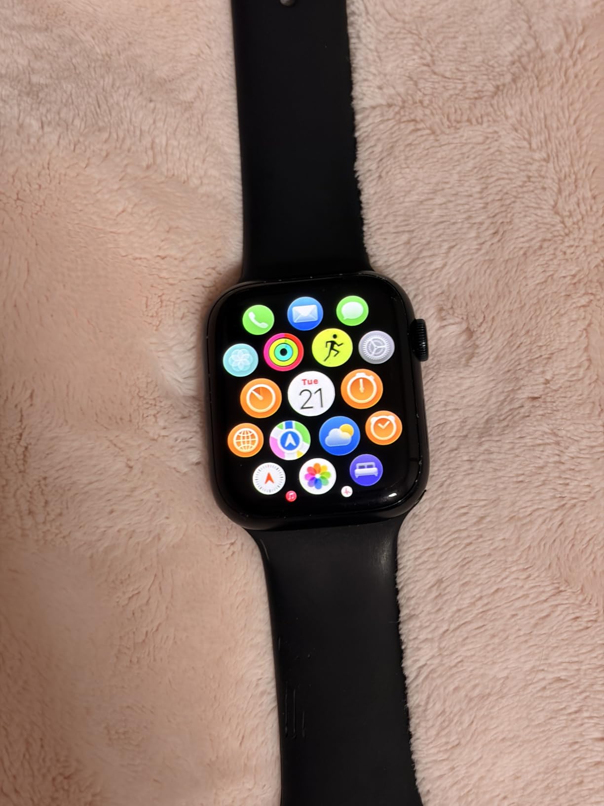 Apple Watch Series 8 [GPS + Cellular, 41mm] - Midnight Aluminum Case with Midnight Sport Band, M/L (Renewed) customer photo 1
