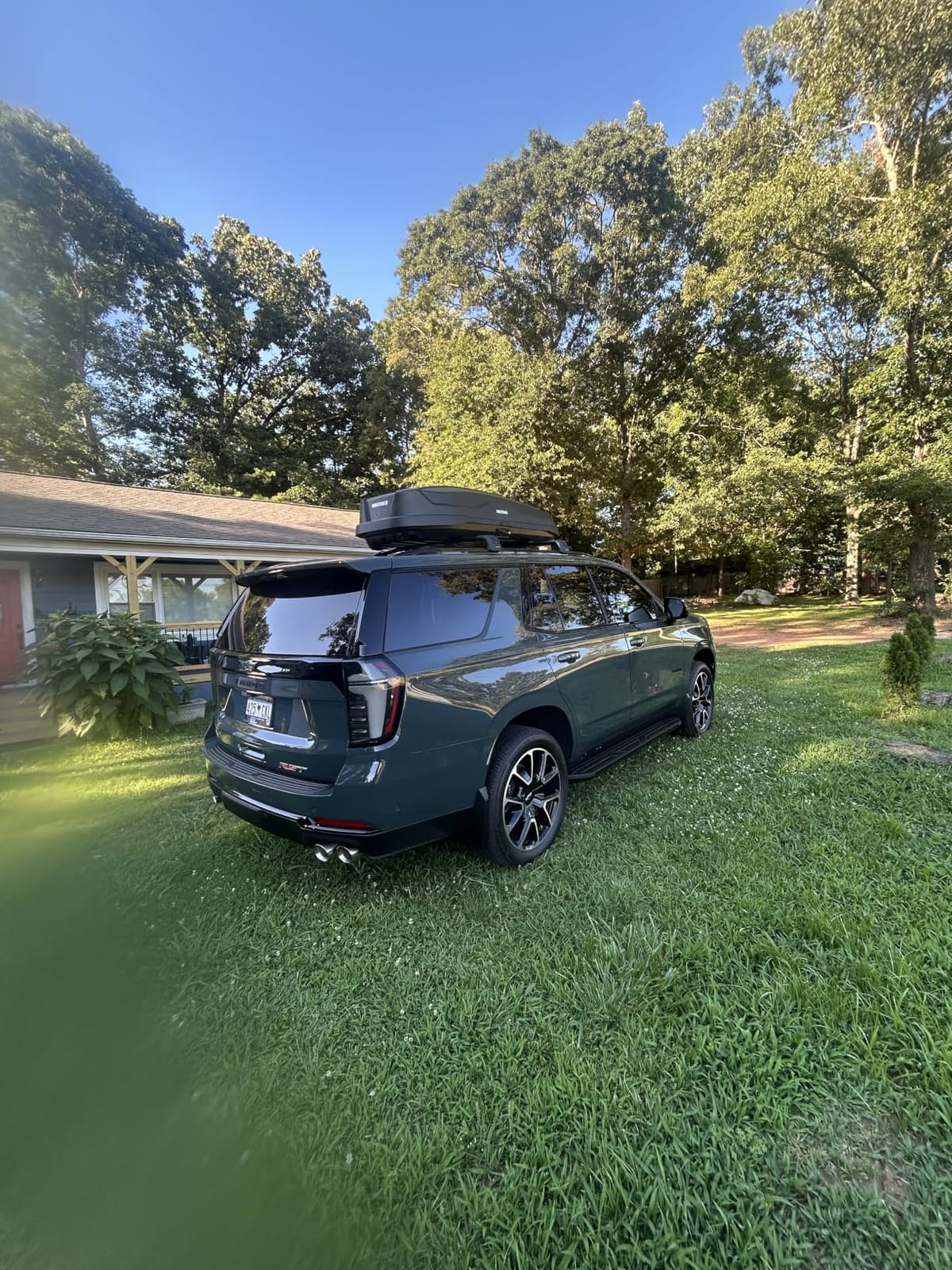 Yakima SkyBox NX 18 XLG Rooftop Cargo Carrier, 18 Cu Ft, SKS Lock, Black customer photo 1