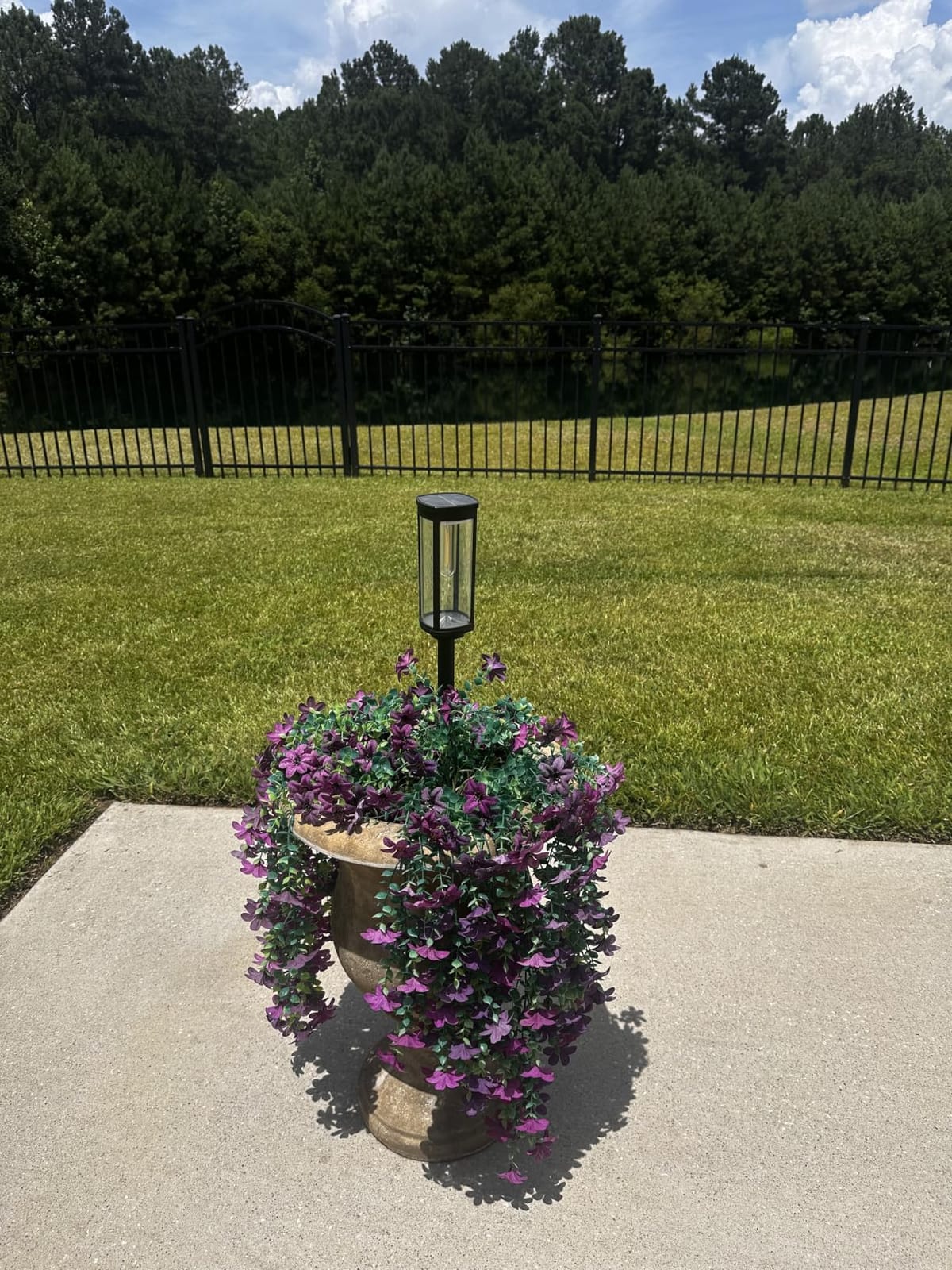 BITPOTT Solar Lights Outdoor, 8 Pack, Warm White, IP65 customer photo 1