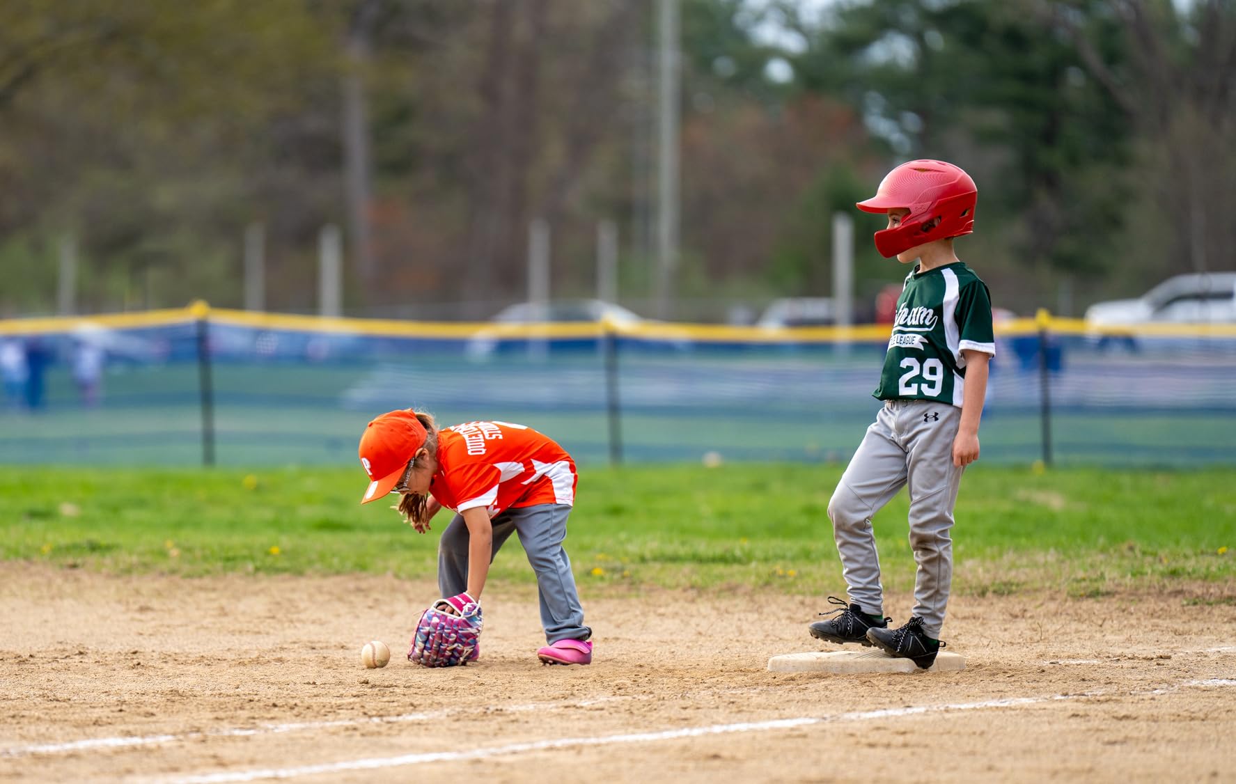 Easton | Moxie Youth Baseball Glove | Sizes 10.5