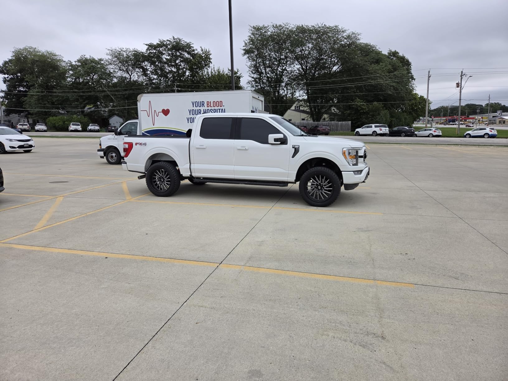 ATTURO Trail Blade X/T Hybrid Off-Road/Highway Tire, 305/45R22 118H XL customer photo 2