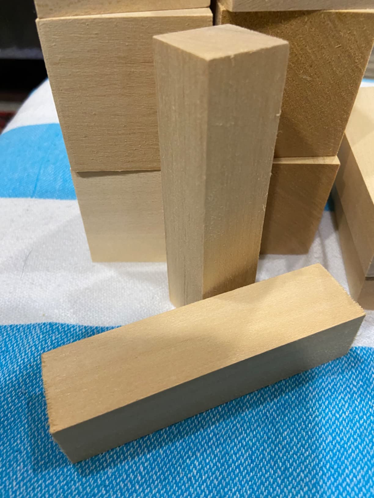 Basswood Carving Blocks, 20PCS Whittling Wood Blocks Kit with 2 Different Sizes, Bass Wood for Carving Easy to Use, for Kids and Adults customer photo 1