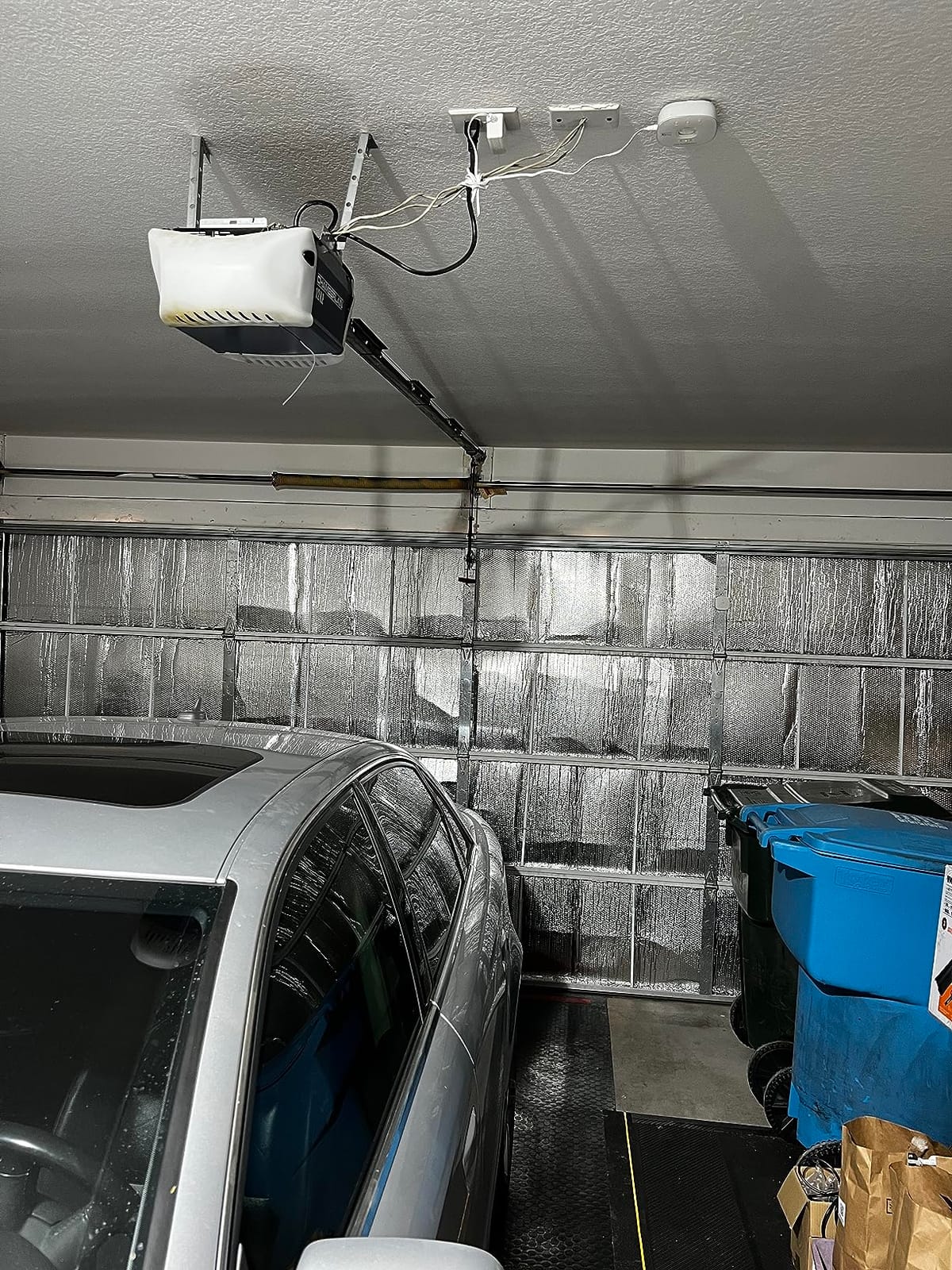 Gerrii 16 Pcs 16 P Garage Door Insulation Kit Double Bubble Insulation Panels Reflective Aluminum Radiant Thermal Winter Summer Barrier Sheets 100 Tape for Attic Garage Wall (20.5 x 54 Inch) customer photo 1