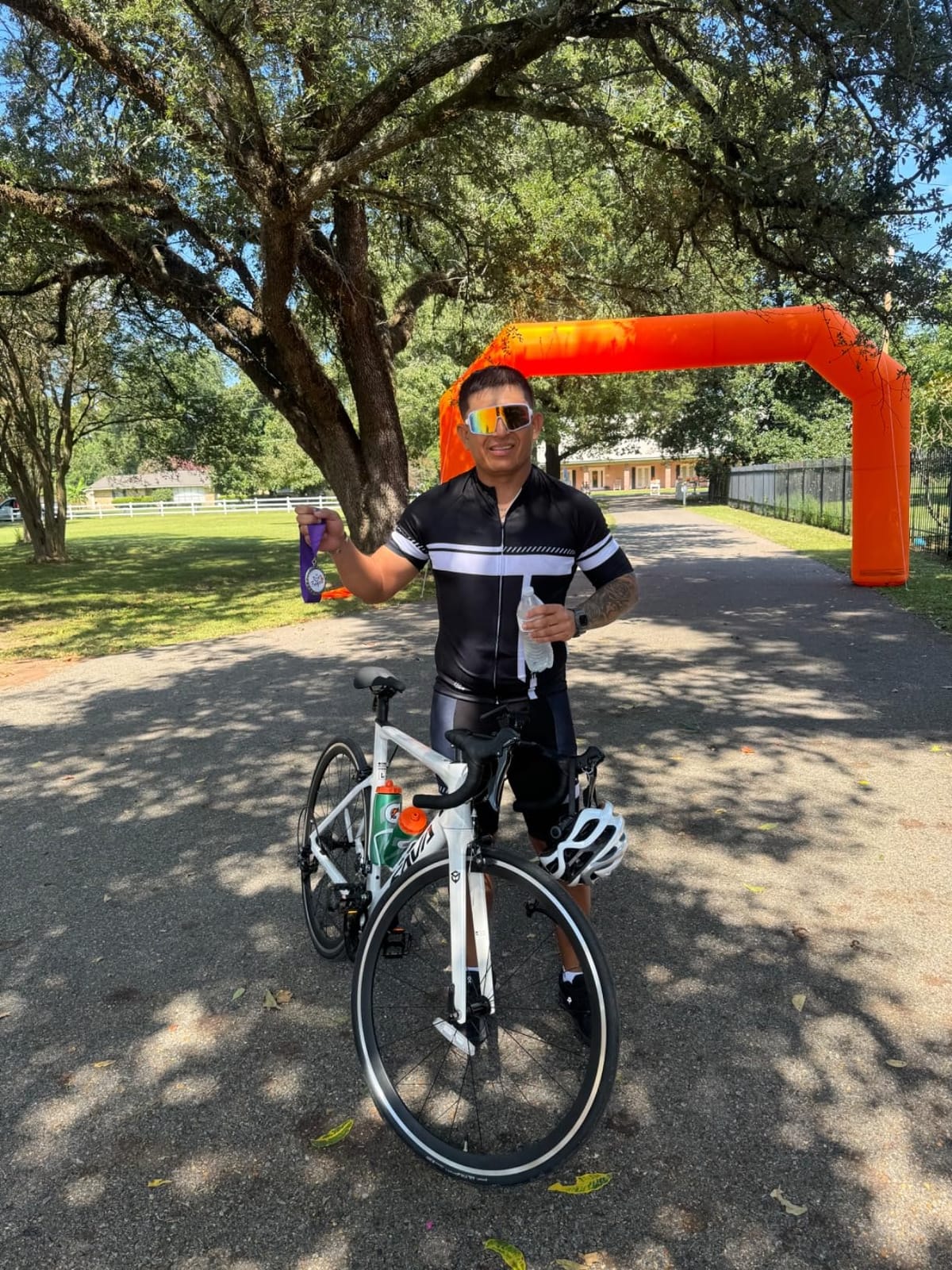 SAVADECK Carbon Road Bike for Beginners - Adult Racing Bicycle with Shimano SORA 18-Speed, Lightweight Carbon Fiber Frame & Fork, Double V-Brake customer photo 1