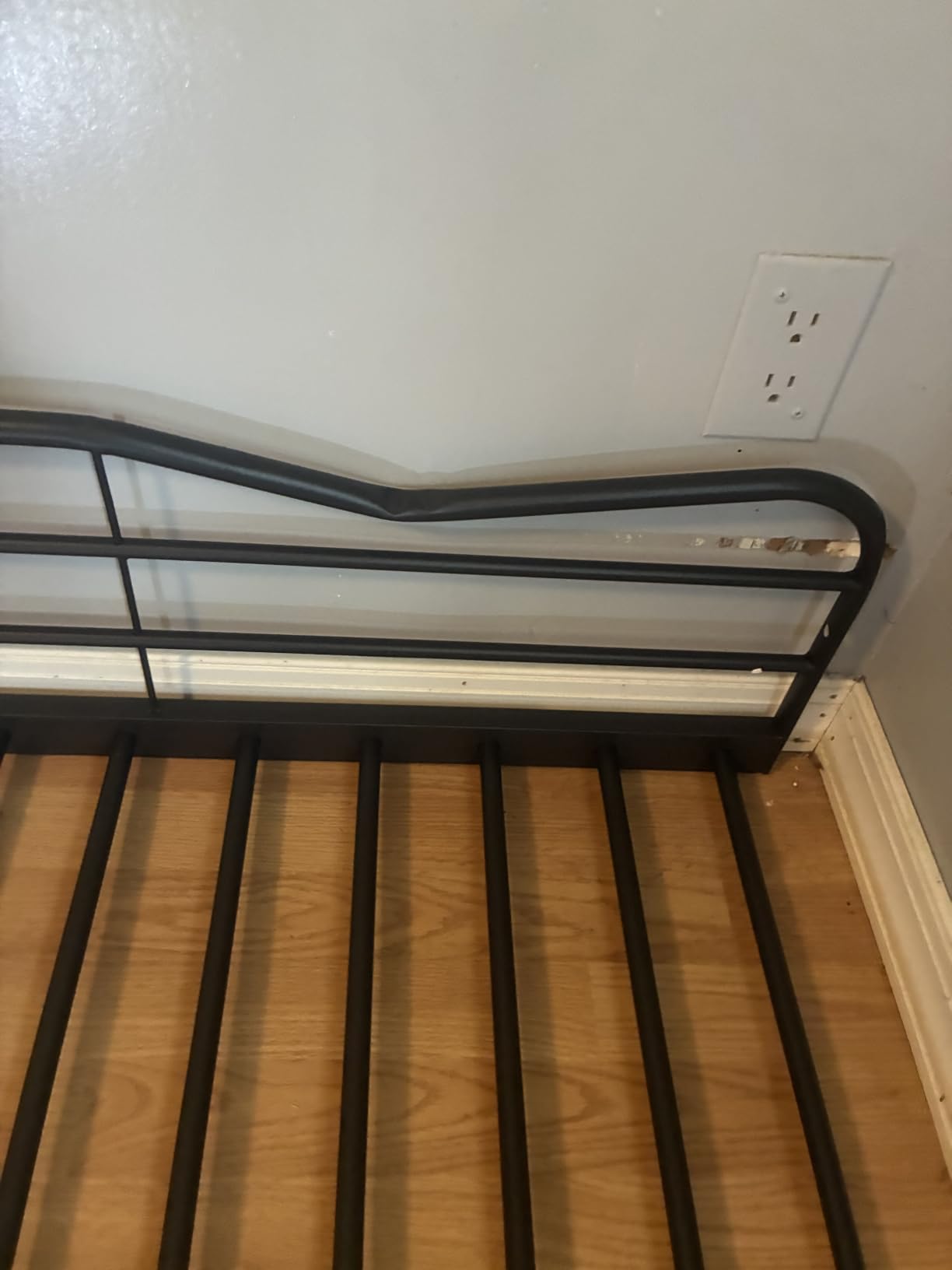 Giantex Twin Over Full Bunk Bed with Trundle, Heavy-Duty Metal Triple Bunk Beds w/Two Side Ladders & Safety Guard Rail, 3 in 1 Bunk Beds for Kids Teens, No Box Spring Needed, Black customer photo 2