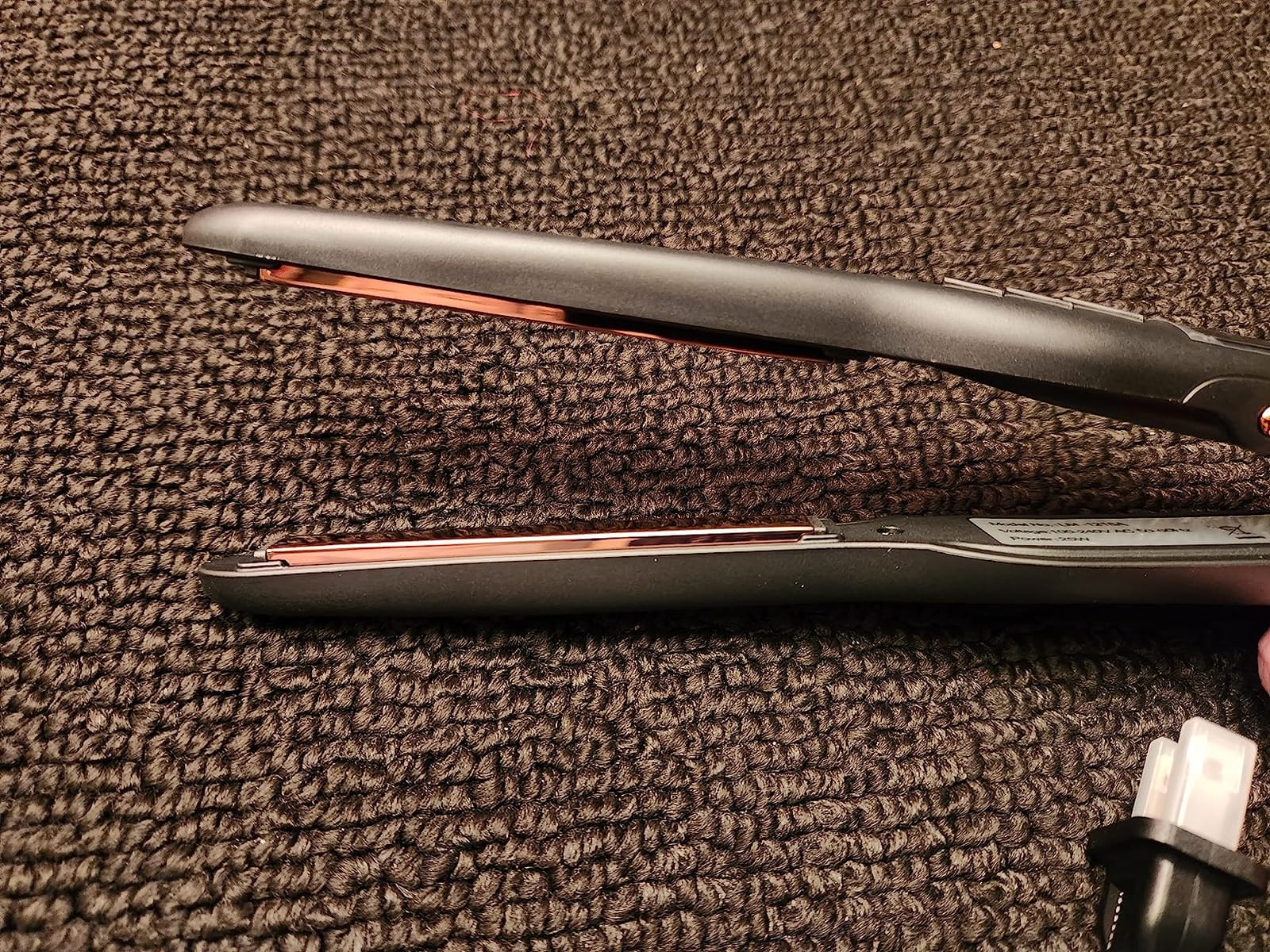 VANESSA PRO Pencil Flat Iron Mini Straightener for Short Hair & Pixie Cut customer photo 1