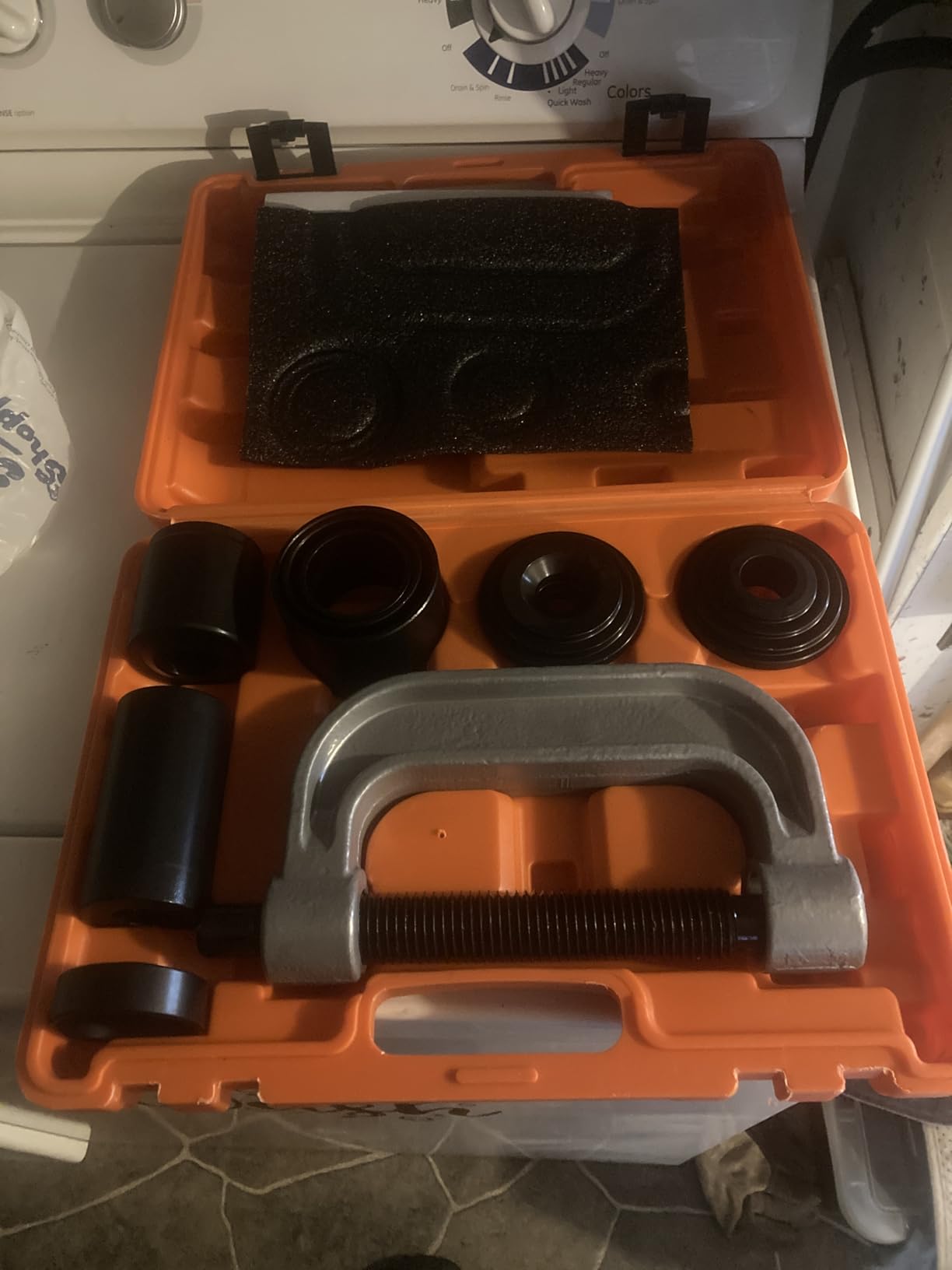 VEVOR Ball Joint Press Kit, 25 pcsTool Kit, C-Press Ball Joint Remove and Install Tools, for Most 2WD and 4WD Cars, Heavy Duty Ball Joint Repair Kit for Automotive Repairing customer photo 2