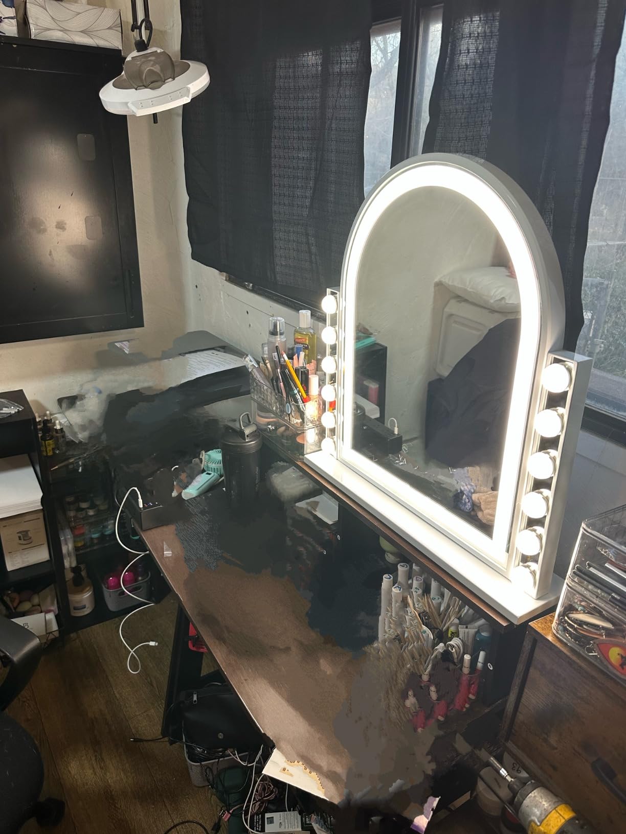 VANITII Vanity Hollywood Mirror with Lights Speaker USB Charging Lighted Makeup Mirror with Bulbs 3 Lighting Modes and Desktop Light up Mirror for Bedroom Dressing Room customer photo 1