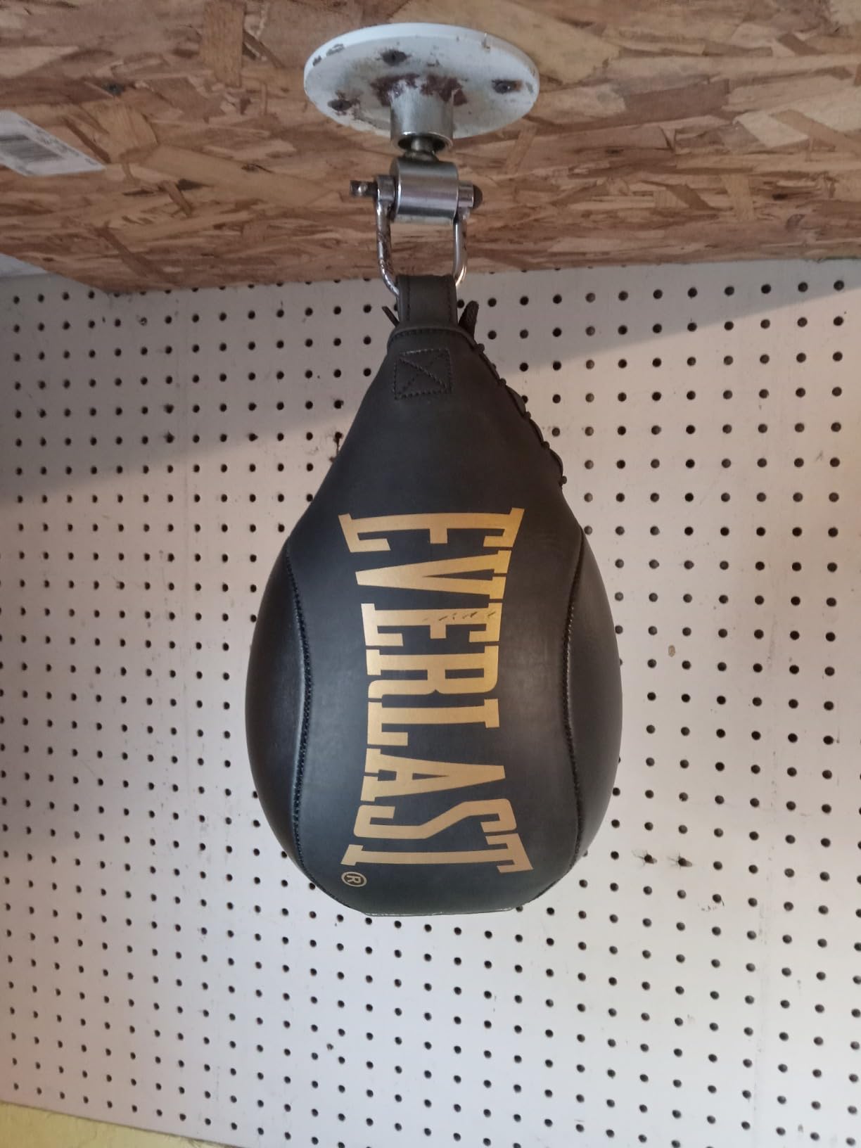 Everlast Speed Punching Bag | Speed Bag for Boxing & MMA | Durable Reflex Training Boxing Bag for Hand Speed, Accuracy & Home Gym Workouts customer photo 1
