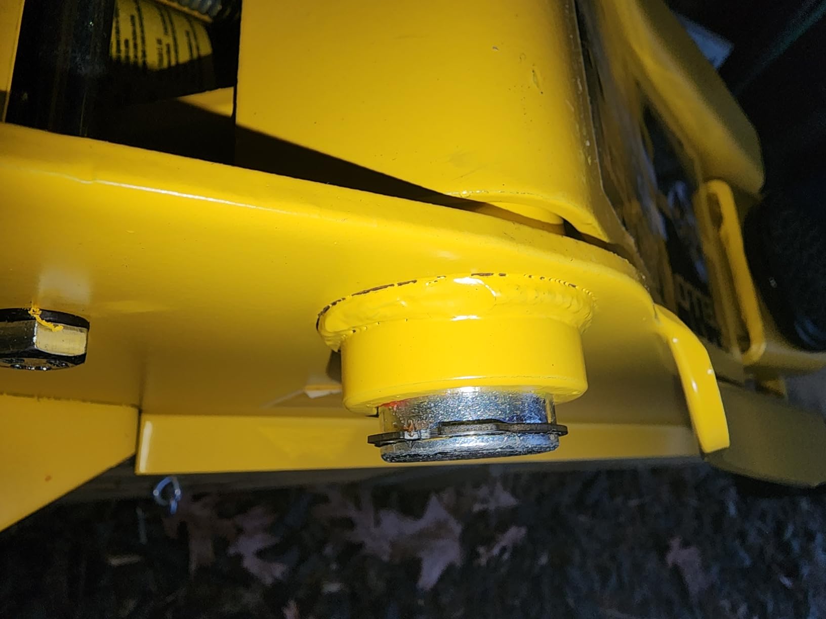YELLOW JACKET Low Profile Floor Jack with Dual Pumps Quickly Lift Hydraulic Car Jack with Pad, 4 Ton (8,800 lb) Capacity customer photo 1