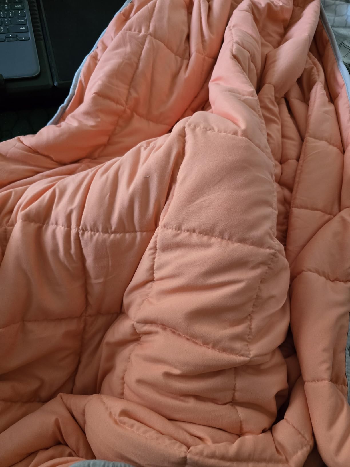 yescool King Size Weighted Blanket for Adults (20 lbs, 80” x 87”, Grey) Cooling Heavy Blanket for Sleeping Perfect for 190-210 lbs, Breathable Blanket for Adults & Couple All Season, Machine Washable customer photo 2