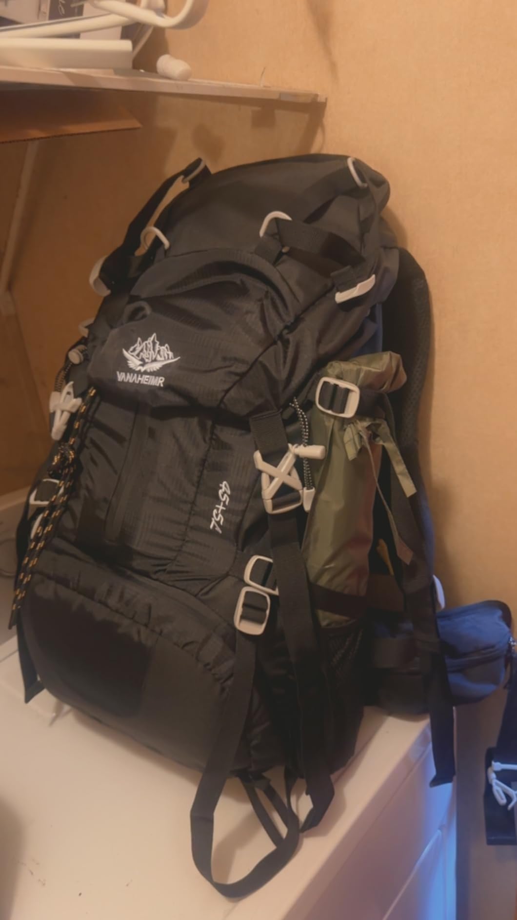 Esup 50L Waterproof Camping Hiking Backpack for Men and Women customer photo 1