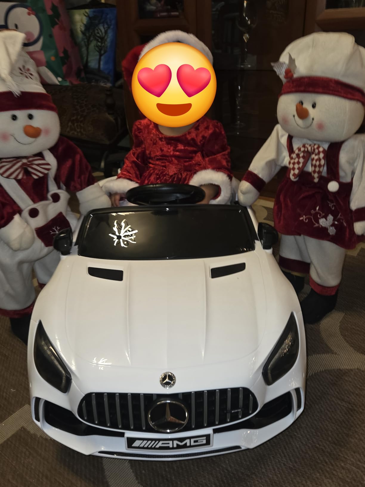 Winado 12V Licensed Mercedes Benz AMG GTR Kids Ride on Electric Car, Red customer photo 2