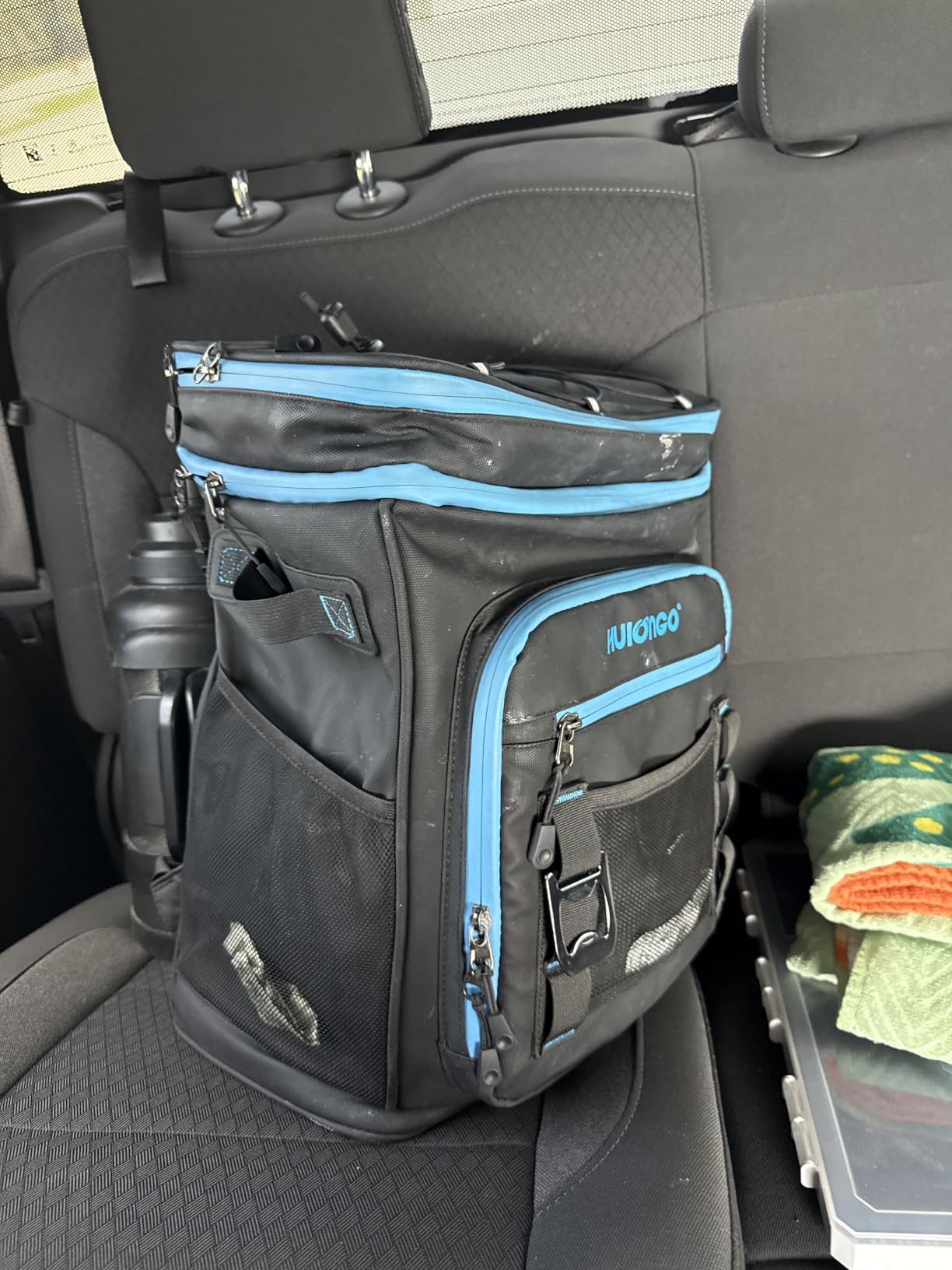 Hulongo Large Waterproof Insulated Cooler Backpack, 30L, 48Cans customer photo 1