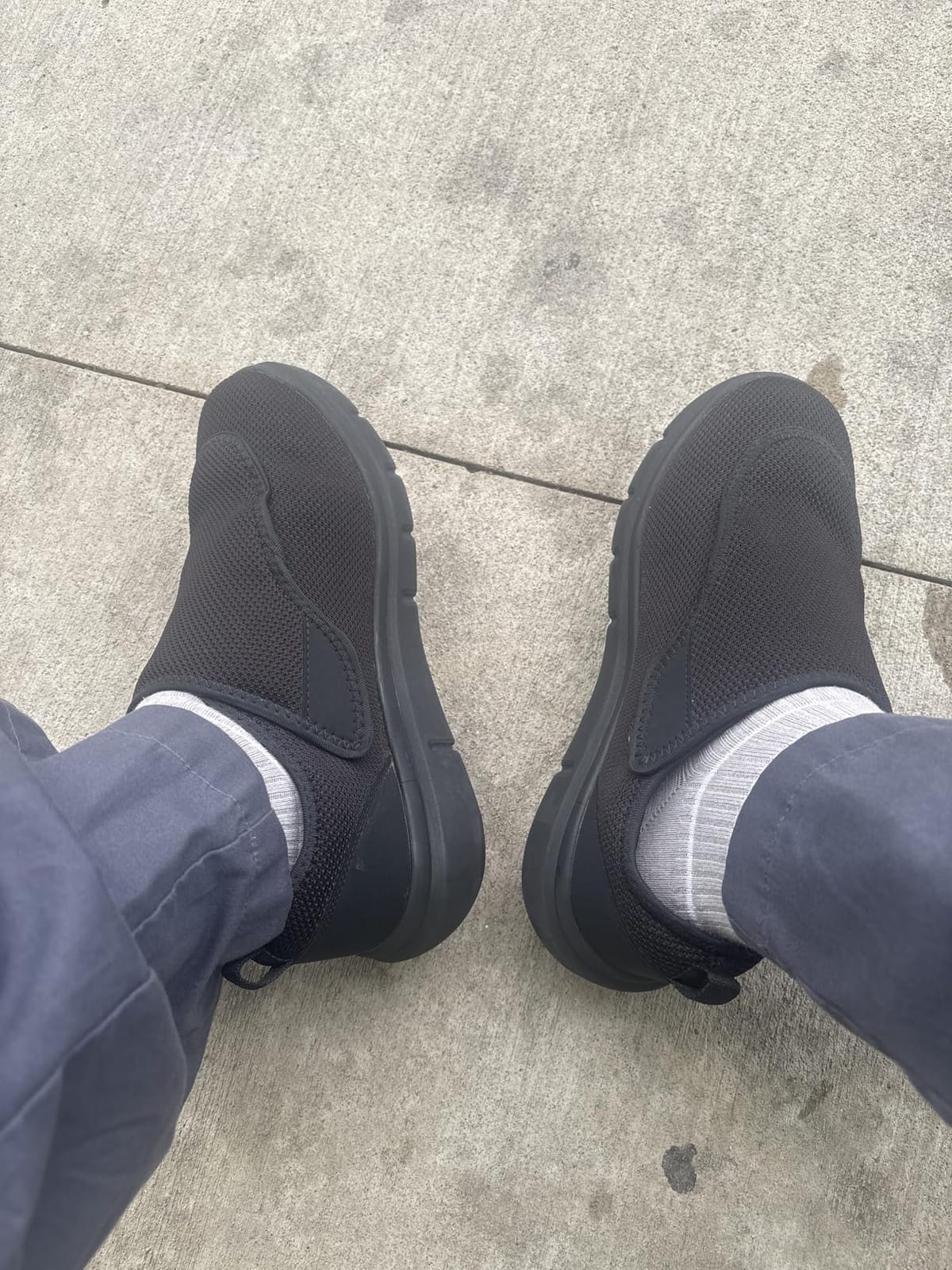 FitVille Diabetic Shoes for Men Extra Wide Slip-on Shoes for Swollen Feet Adjustable Walking Shoes for Elderly Foot Pain Relief Neuropathy - EasyTop Wings customer photo 2