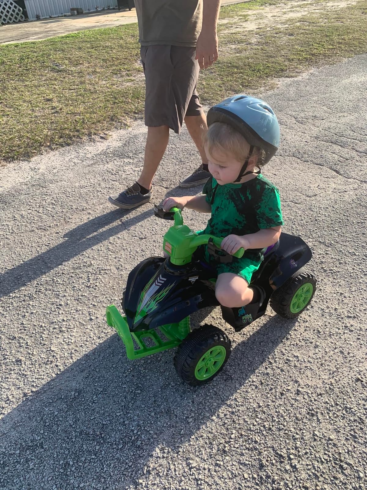 Bluey - 6V Kids Ride-On ATV with Rechargeable Battery and Reverse Drive customer photo 1