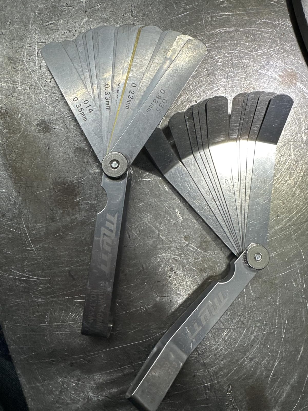 Mutt Tools Feeler Gauge Set Metric and Inch for Valves, Spark Plug Gap Tool customer photo 1