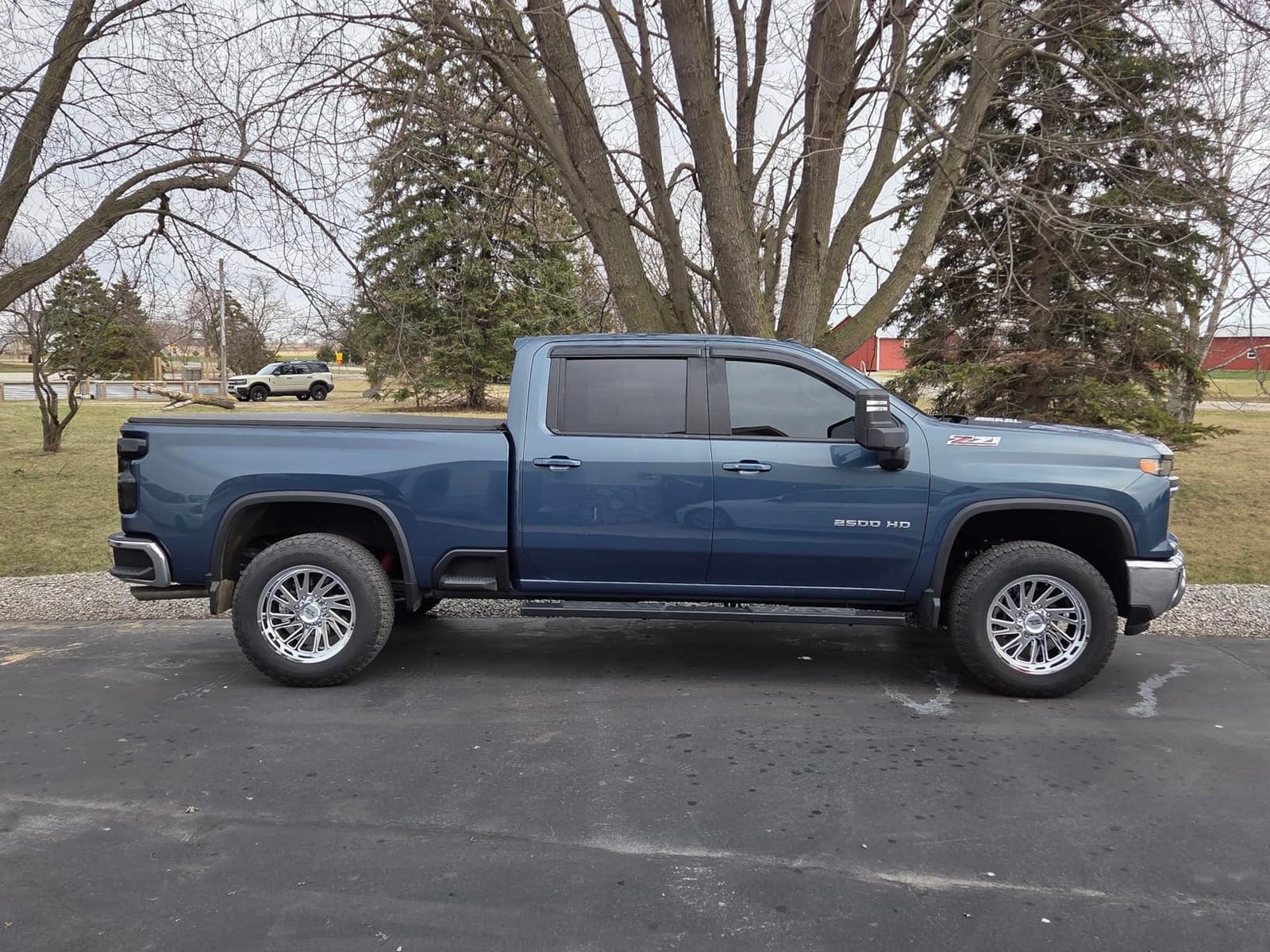 Moto Metal 22X10 8X170 4.79-18mm GLOSS BLACK MILLED - MO811BE22108718N customer photo 2