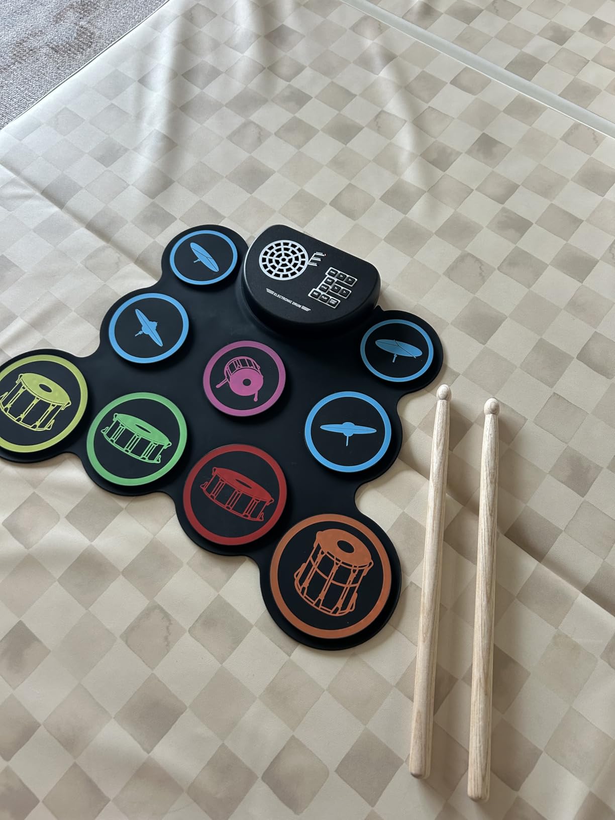 Sboet Electronic Drum Set, 9-Drum Practice Pad with Headphone Jack, Roll-up Drum Kit Machine with Built-in Speaker Drum Pedals and Sticks 10 Hours Playtime, Great Christmas Holiday Gifts for Kids customer photo 2