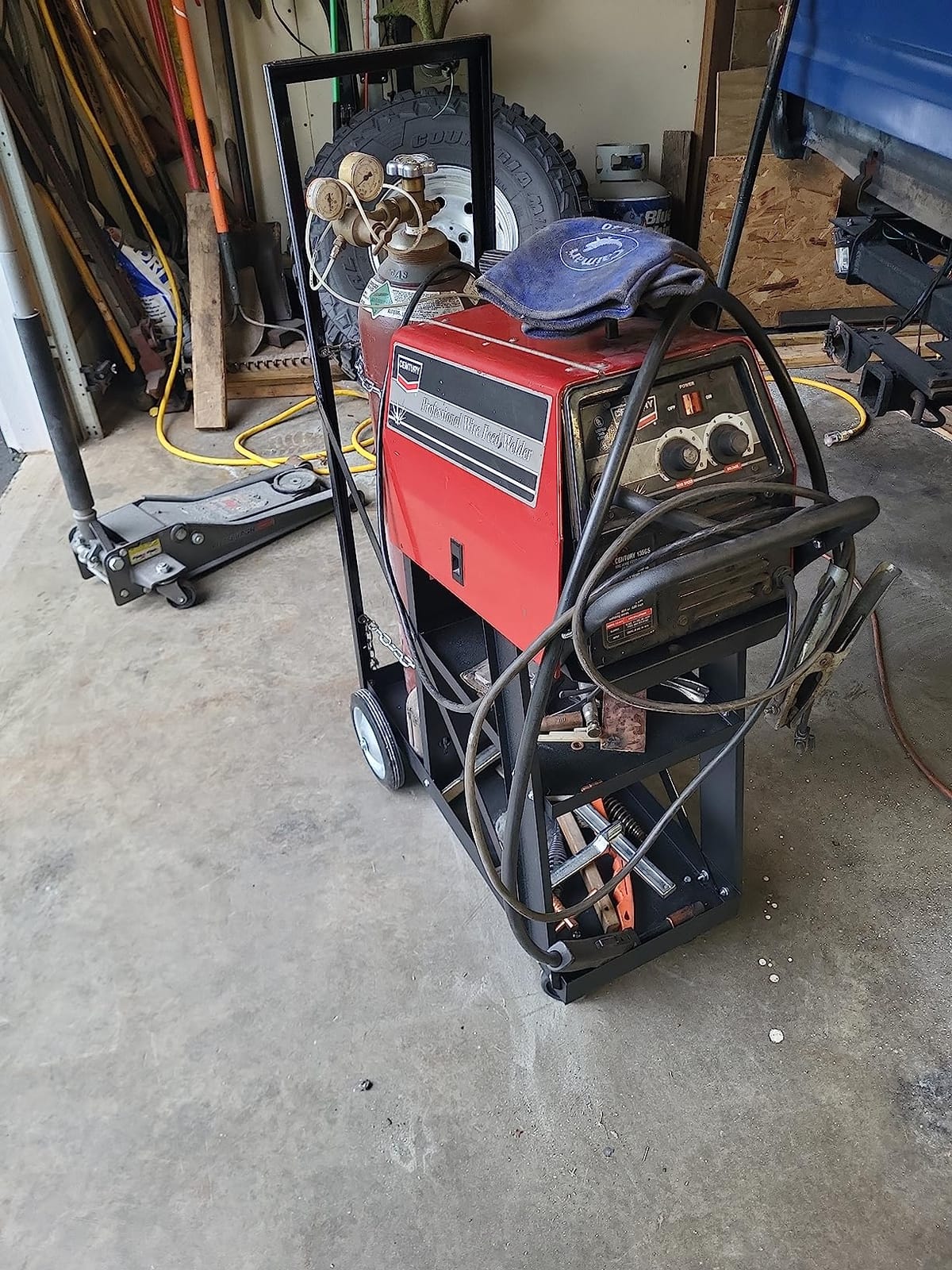 AQNIEGEP Welding Cart, Heavy Duty Welding Cart for Tig Mig Welder and Plasma Cutter, Welder Cart with Upgrade Handles and Increase Storage Space Tank Storage 400 lbs 3 Tiers customer photo 2