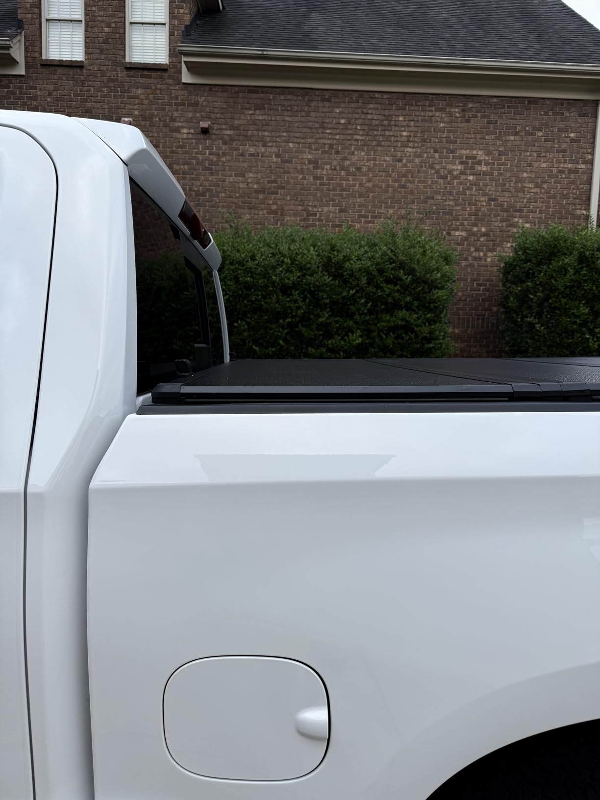 Hard Folding Truck Bed Tonneau Cover Compatiable with Chevy Silverado & GMC Sierra 1500(2007-2026) 5.8 FT Short Box(NO CarbonPro Bed), Tri Fold Style customer photo 2