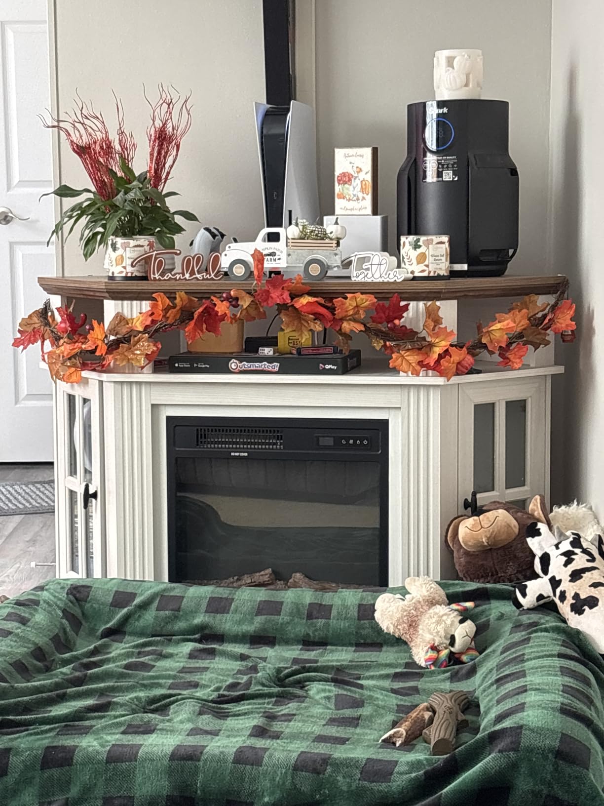 Flamaker Corner Fireplace TV Stand for TVs up to 55 Inch, White customer photo 1
