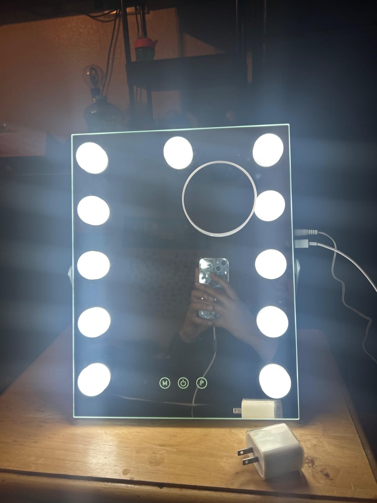 Hollywood Vanity Mirror, 23