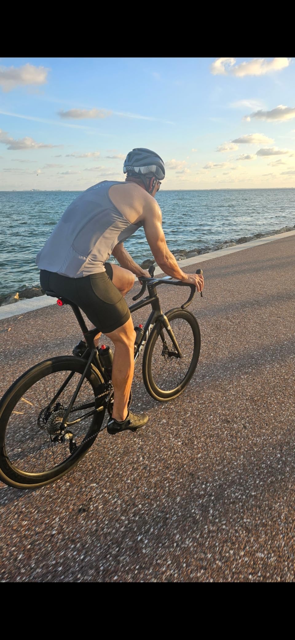 SAVADECK Carbon Road Bike,Lightweight Full Carbon Racing Bicycle with Shimano 105 R7120 24S Shift Groupset and Hydraulic Oil Disc Brake Bike customer photo 1
