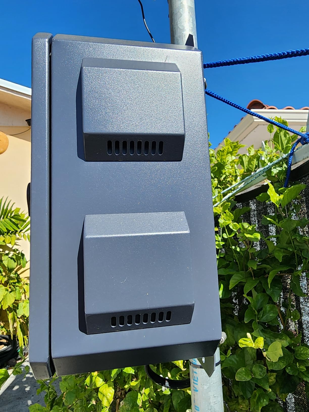 EF ECOFLOW RIVER 2 240 Portable Power Station, 243Wh 300W customer photo 2