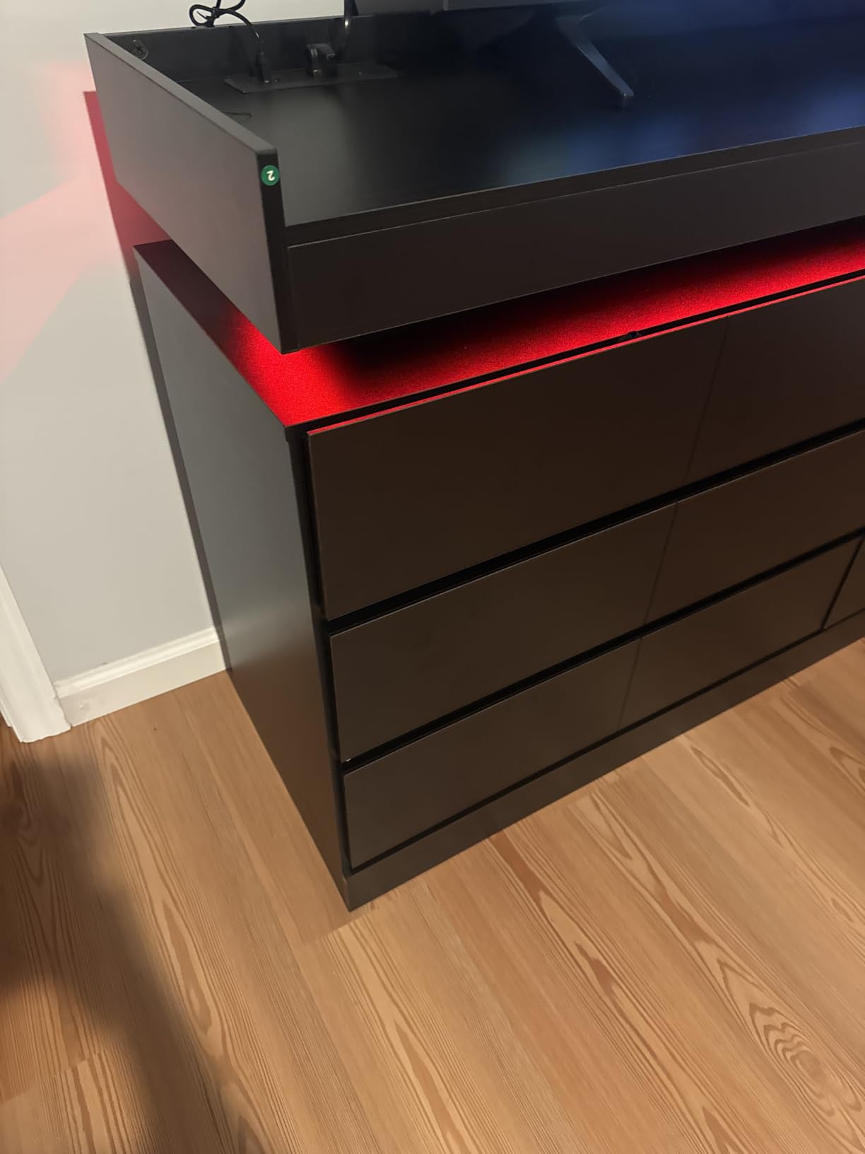 Gyfimoie 6 Drawer Dresser with Power Outlet, Dresser with LED Light customer photo 1
