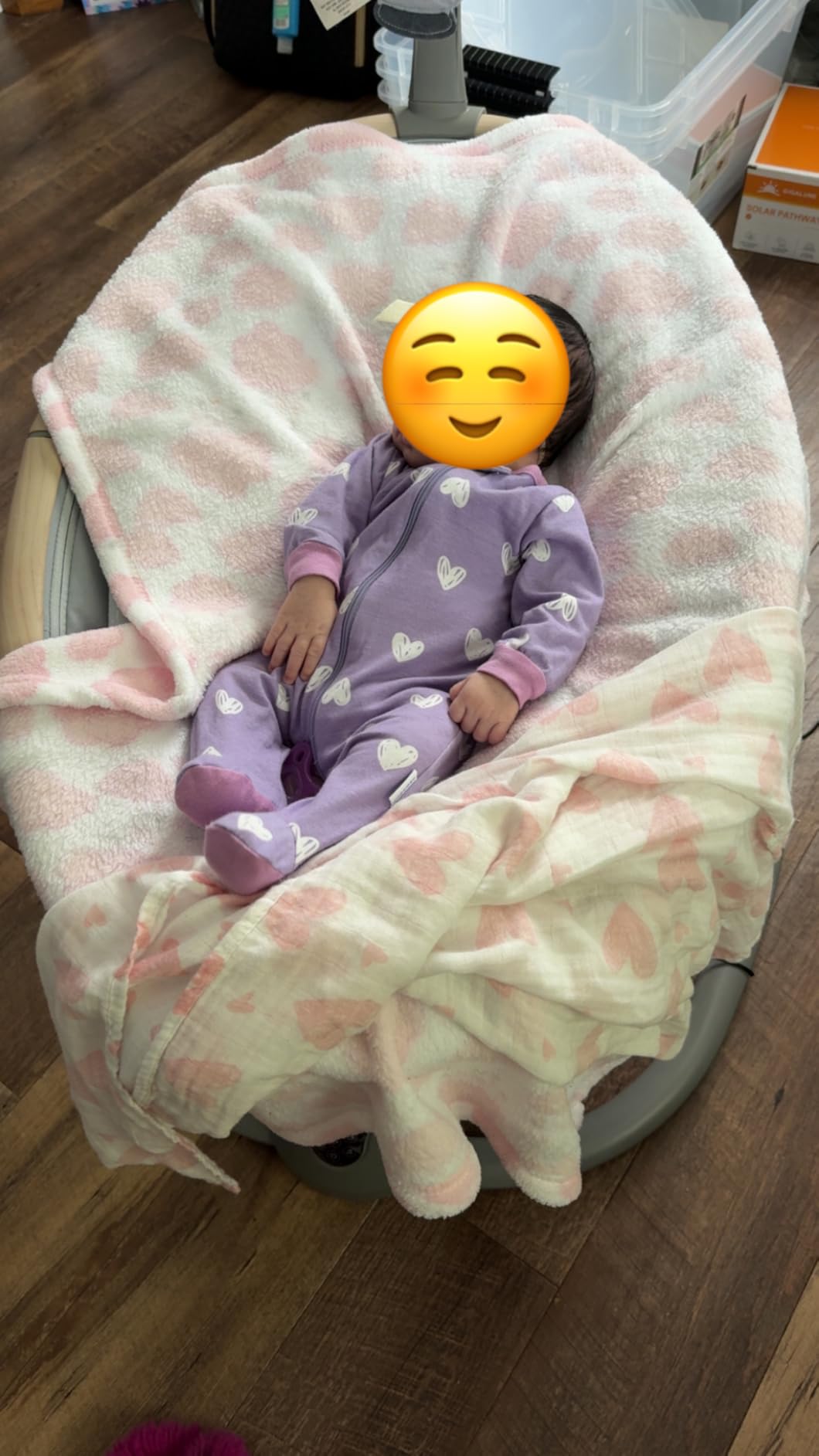 Maxi-Cosi Cassia Smart Baby Swing for Infants, Portable, Foldable Infant Swing with Music, 360 Rotation, 5 Speeds, 12 Melodies, EcoCare Fabric, Auto Motion Sensor, 2 Reclines, Classic Oat customer photo 1