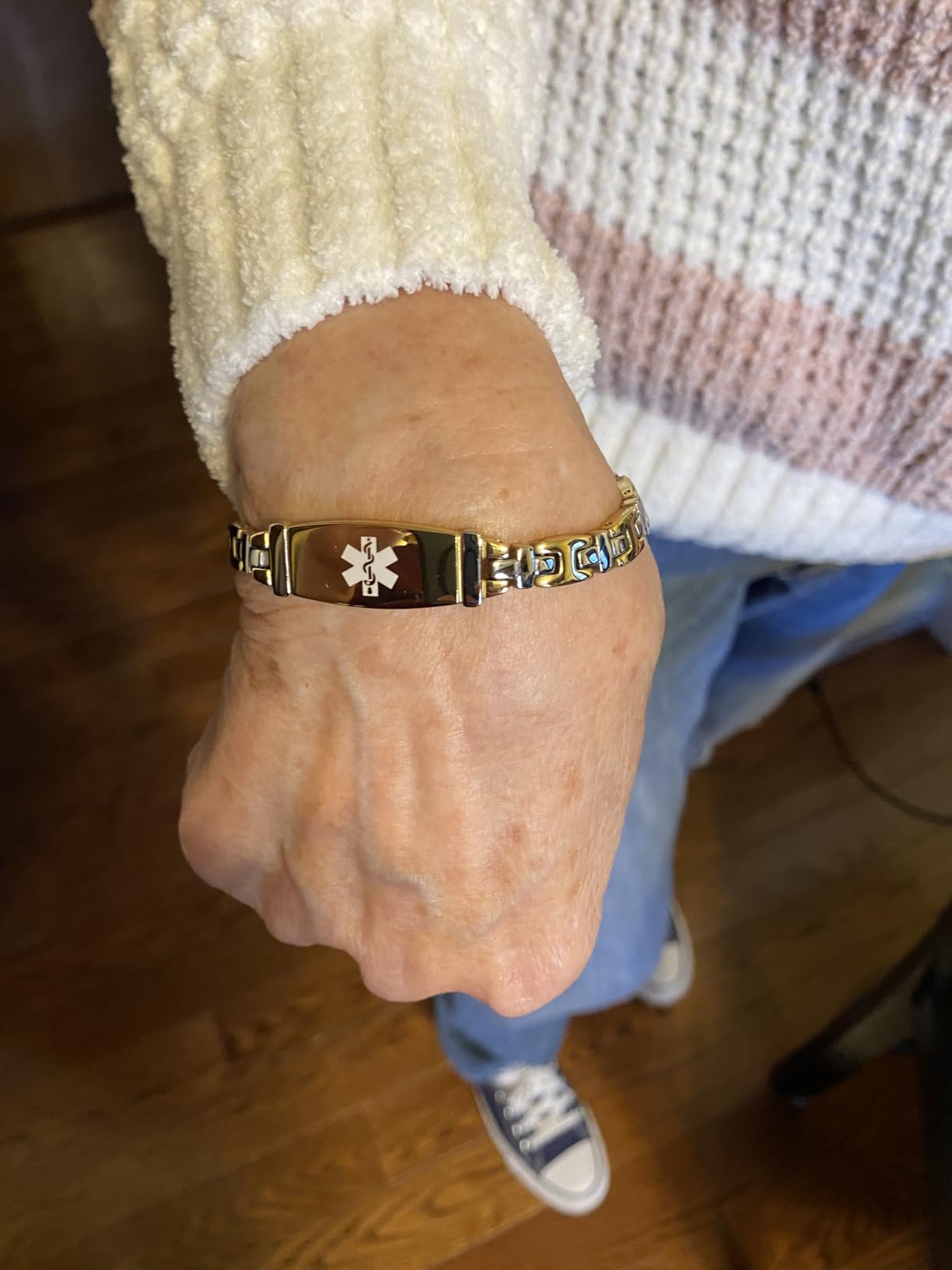 Fashion Lady Stainless steel Medical Alert id Bracelets with Free Engraving customer photo 1