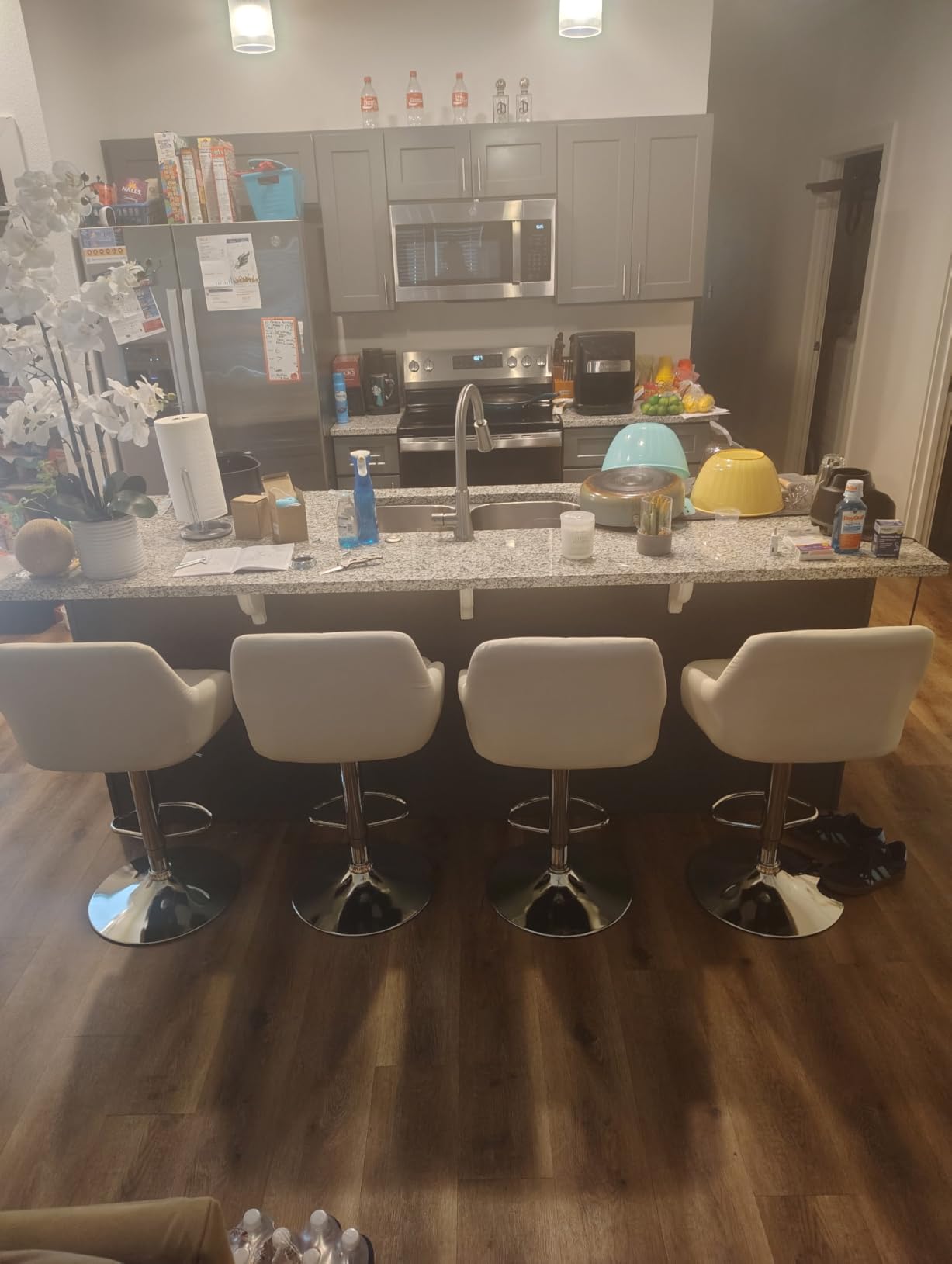 VECELO Bar Stools Set of 2, Adjustable Counter Height Barstools with Back and Arm, Swivel Bar Chair Stools for Kitchen Counter Island Cafe Dining Room, Industrial Style, Brown customer photo 1