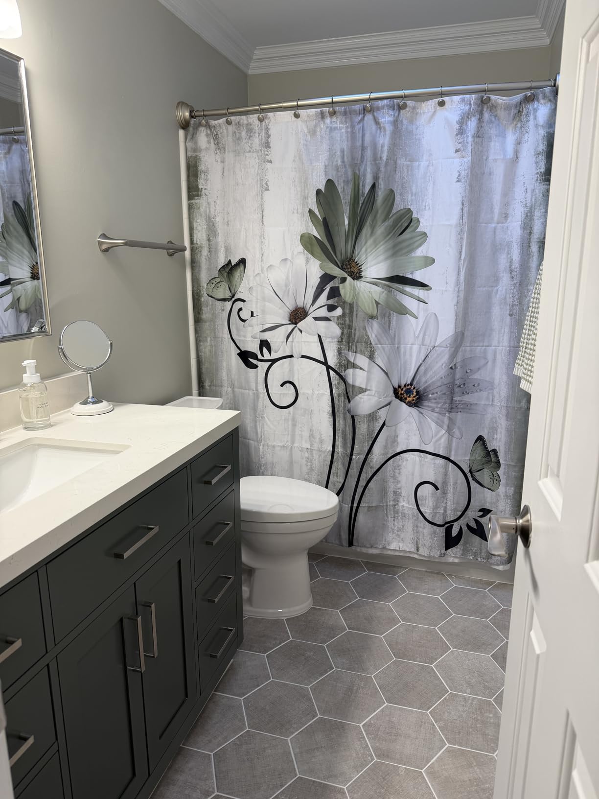 ARIEL Hepburn 48-inch Bathroom Vanity with Sink,Solid Wood, 1.5-inch Carrara White Quartz Countertop & Backsplash, Single Rectangular Porcelain Sink, 2 Soft Closing Doors, 9 Dovetail Drawers, White customer photo 1