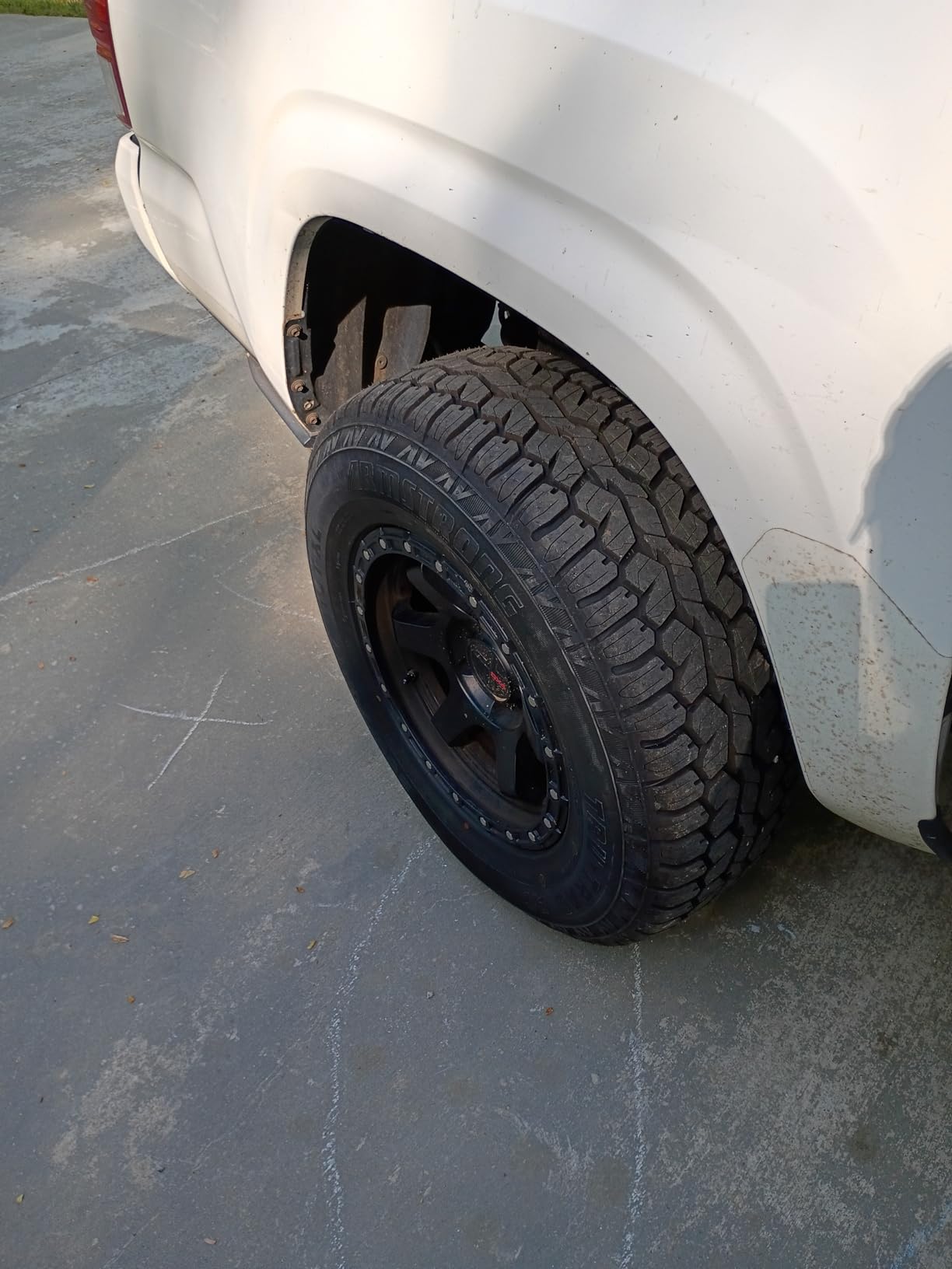 Armstrong Tru-Trac AT 265/70R17 116T All Terrain XL 17 inch Tire customer photo 2