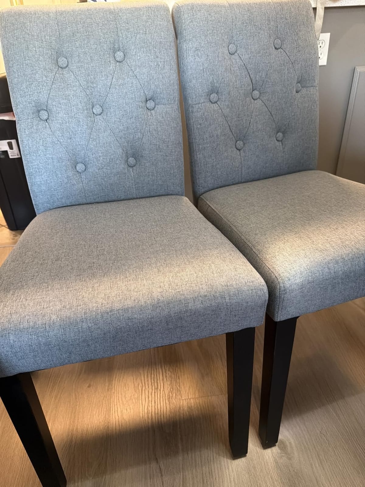 Welzona Upholstered Dining Chairs Set of 4, Button Tufted Parsons Dining Chair with Solid Wood Legs, Modern Fabric Side Chair for Dining Room/Kitchen/Restaurant/Hotel- Black customer photo 2