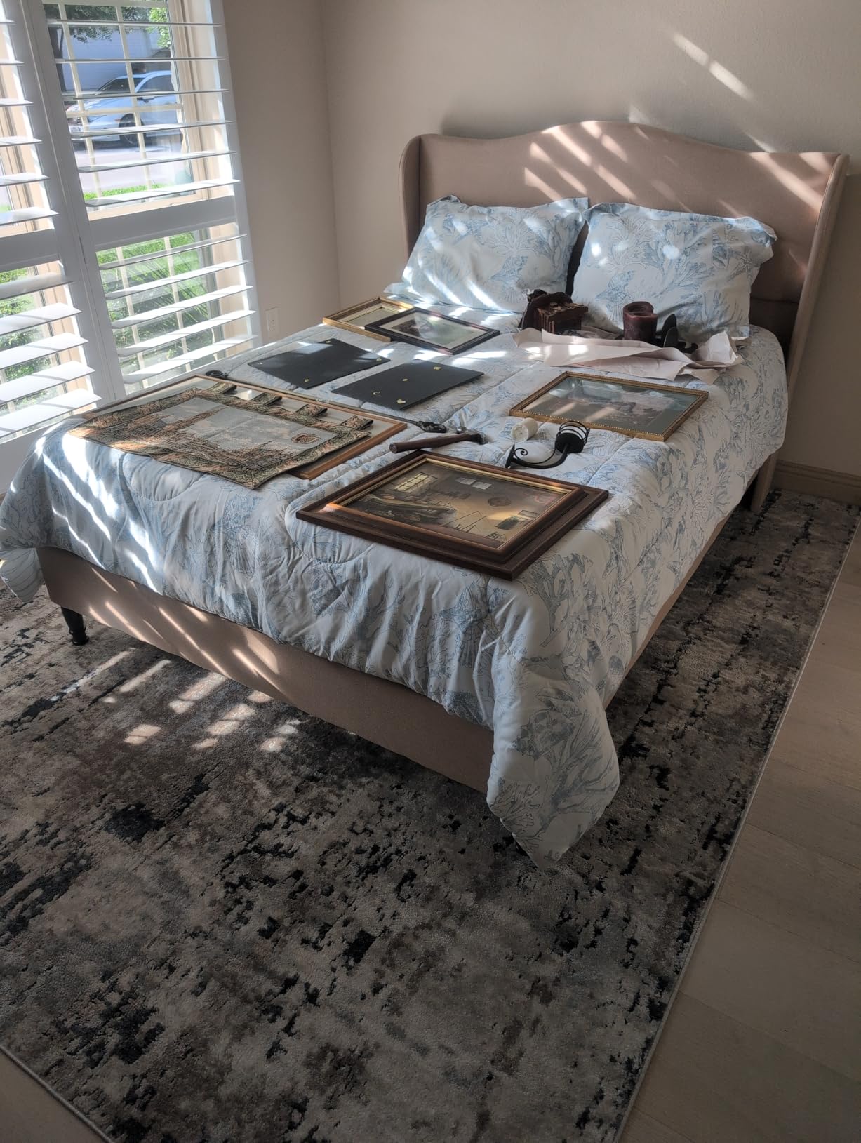 koorlian Queen Size Bed Frame Upholstered Platform Bed with 51