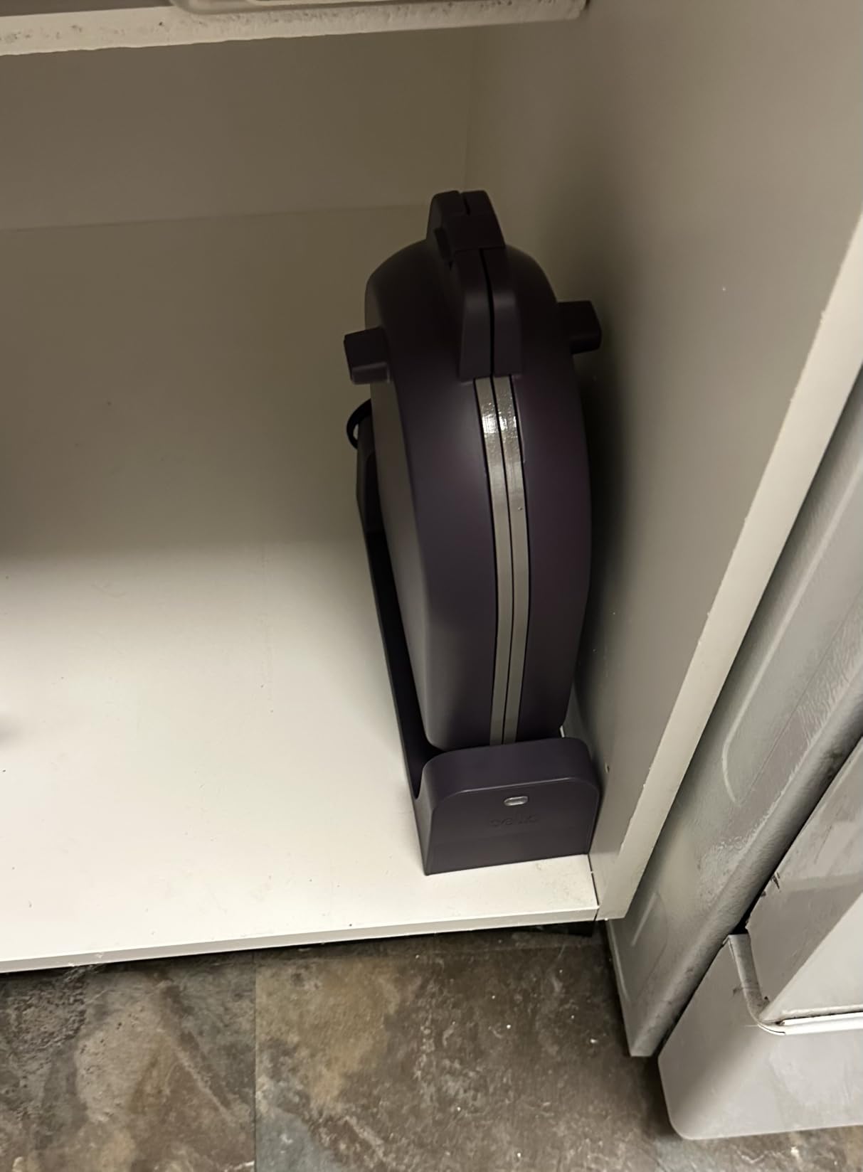 bella Fits-Anywhere™ Flip-n-Store Non-Toxic, Belgian Waffle Maker, Oatmilk customer photo 1