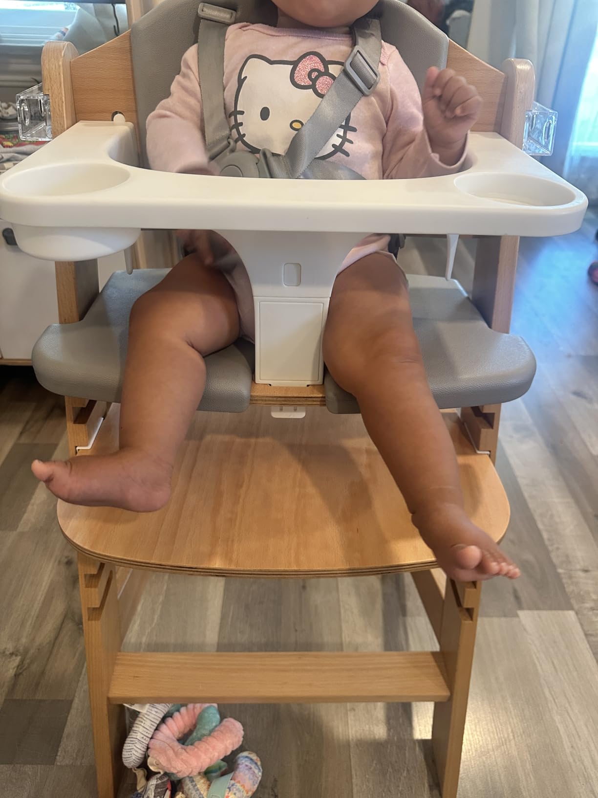 Cowiewie 3-in-1 Wooden High Chair for Babies and Toddlers, 8-Level Adjustable Seat and Footrest, Removable 3-Layer Tray, EVA Cushions, 5-Point Harness, Green customer photo 2