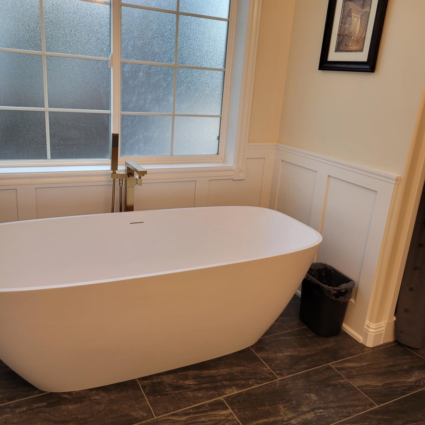 65'' Free Standing Tub, Stone Resin High-Back Bathtub, White customer photo 1