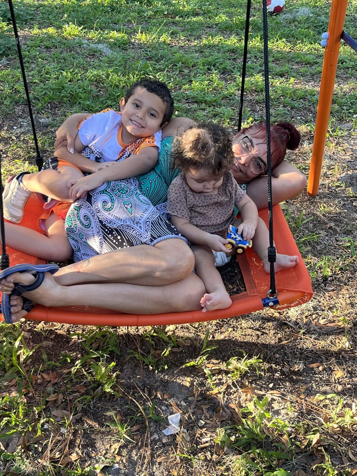 Swing Sets for Backyard 700 lb - 6 in 1 Playground Sets with 3 Swings Seats customer photo 1