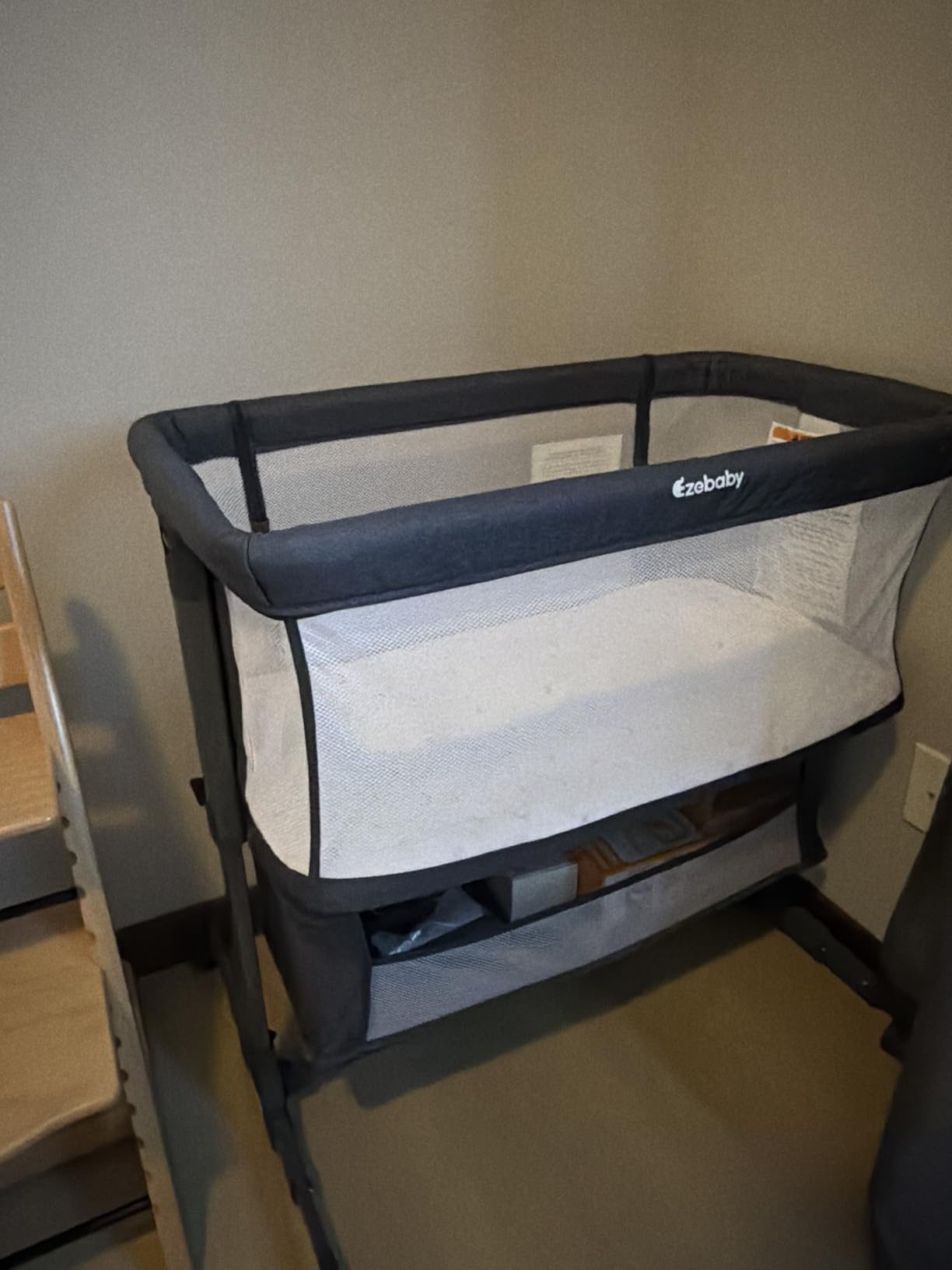 Ezebaby Bedside Bassinet for Baby, Portable Baby Bassinet Bedside Sleeper customer photo 2