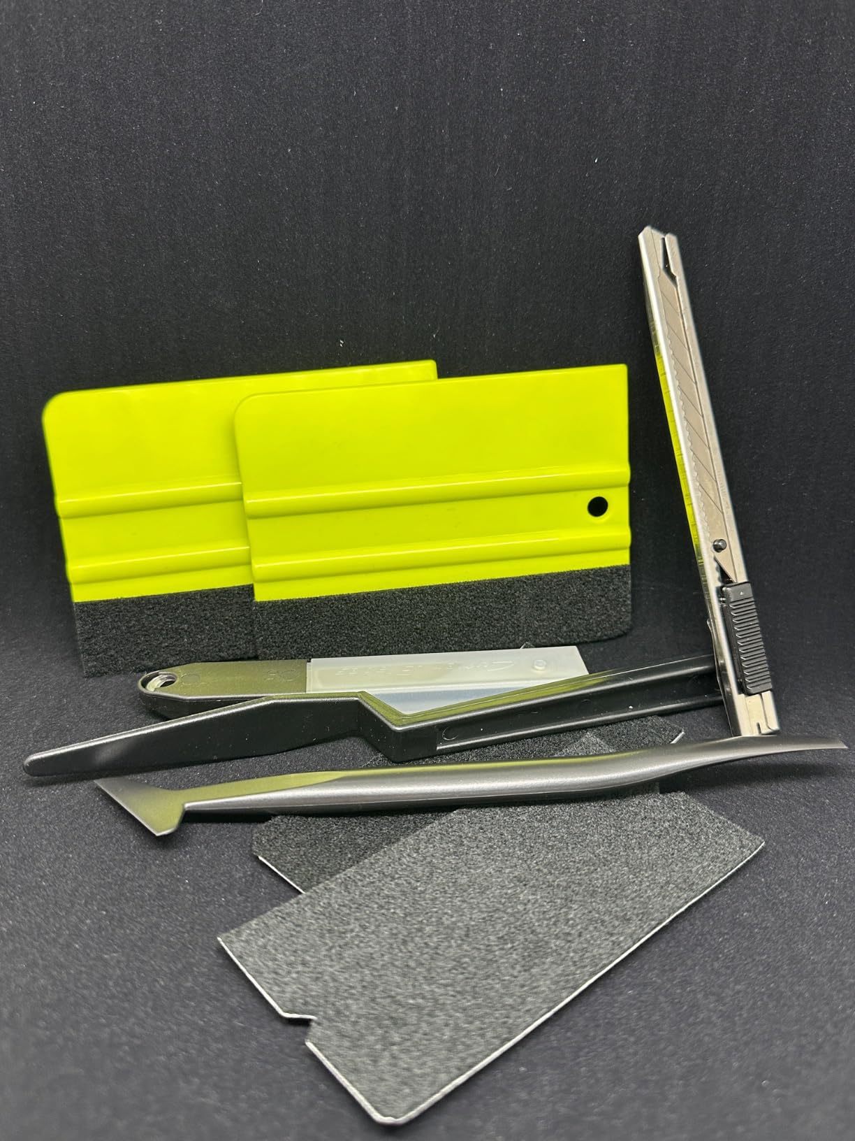 FOSHIO Window Tint Kit, Profession Car Wrap Kit with 2PCS Felt Squeegee and Felt Replacements, Utility Knife and 10PCS Blades, Micro Squeegee Corner Squeegee Vinyl Wrap Tools Window Tint Tools customer photo 1