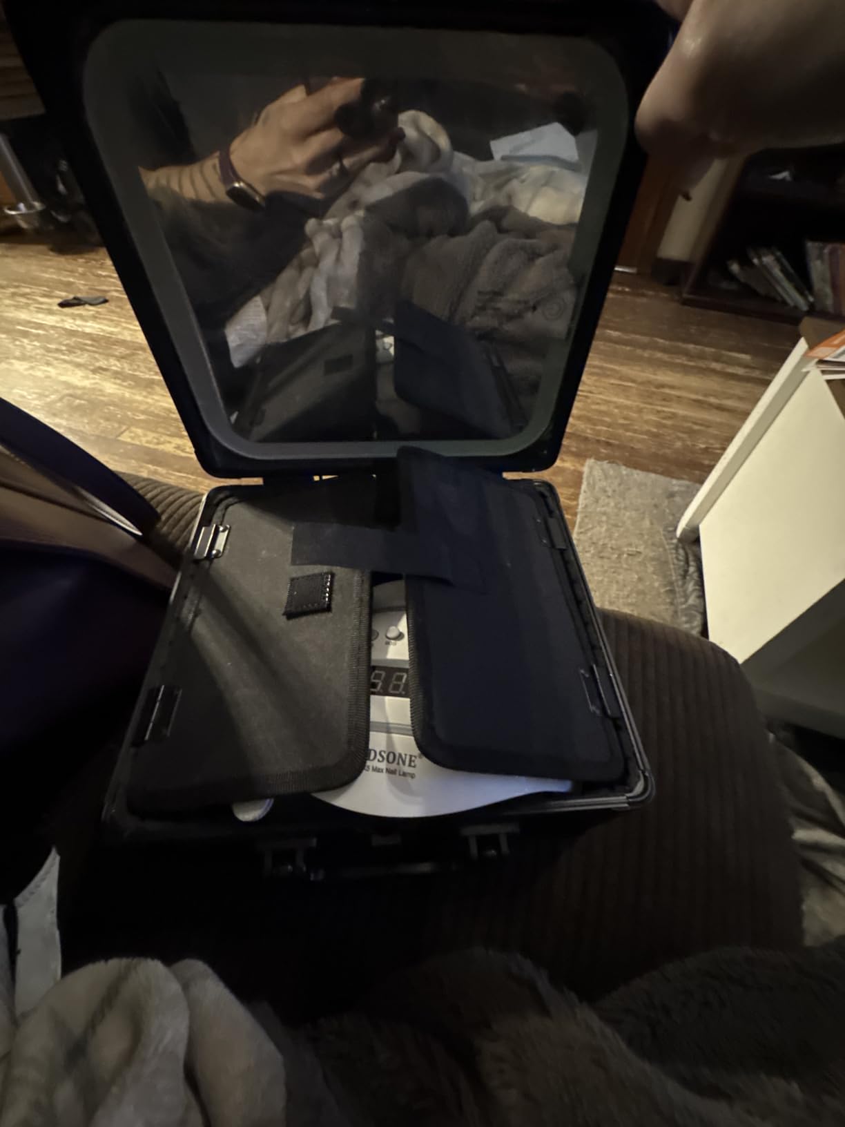 Qislee Makeup Box with Detachable Magnetic LED Mirror, Travel Train Case customer photo 1